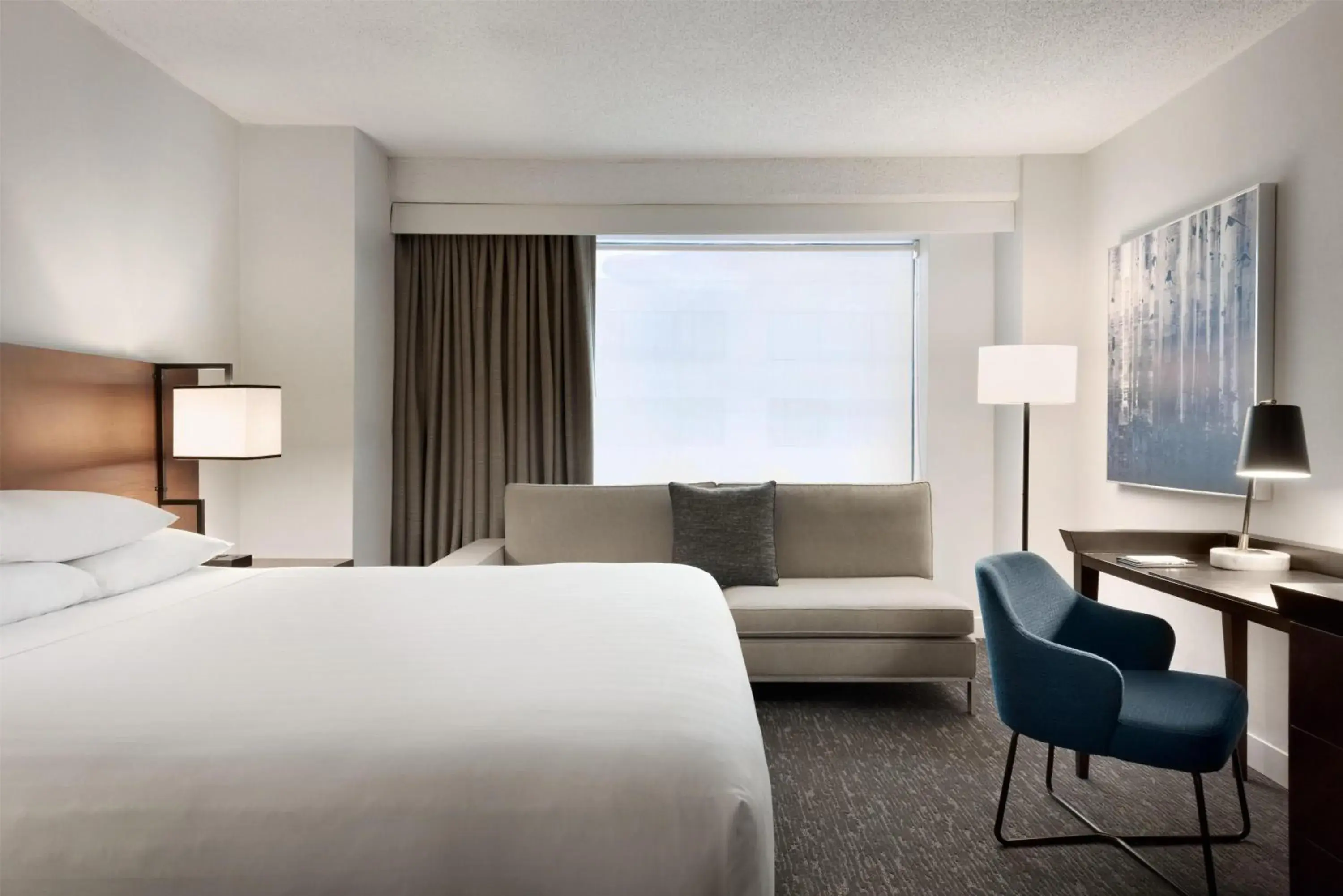 Bedroom, Bed in Hyatt Regency Schaumburg Chicago Bedroom, Bed in Hyatt Regency Schaumburg Chicago