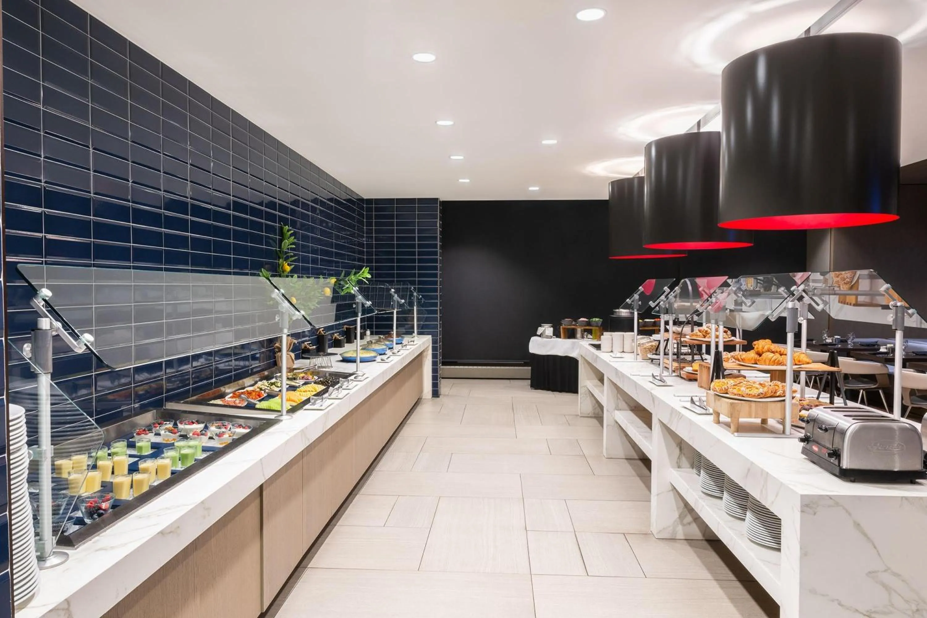 Restaurant/places to eat in Hyatt Regency Schaumburg Chicago