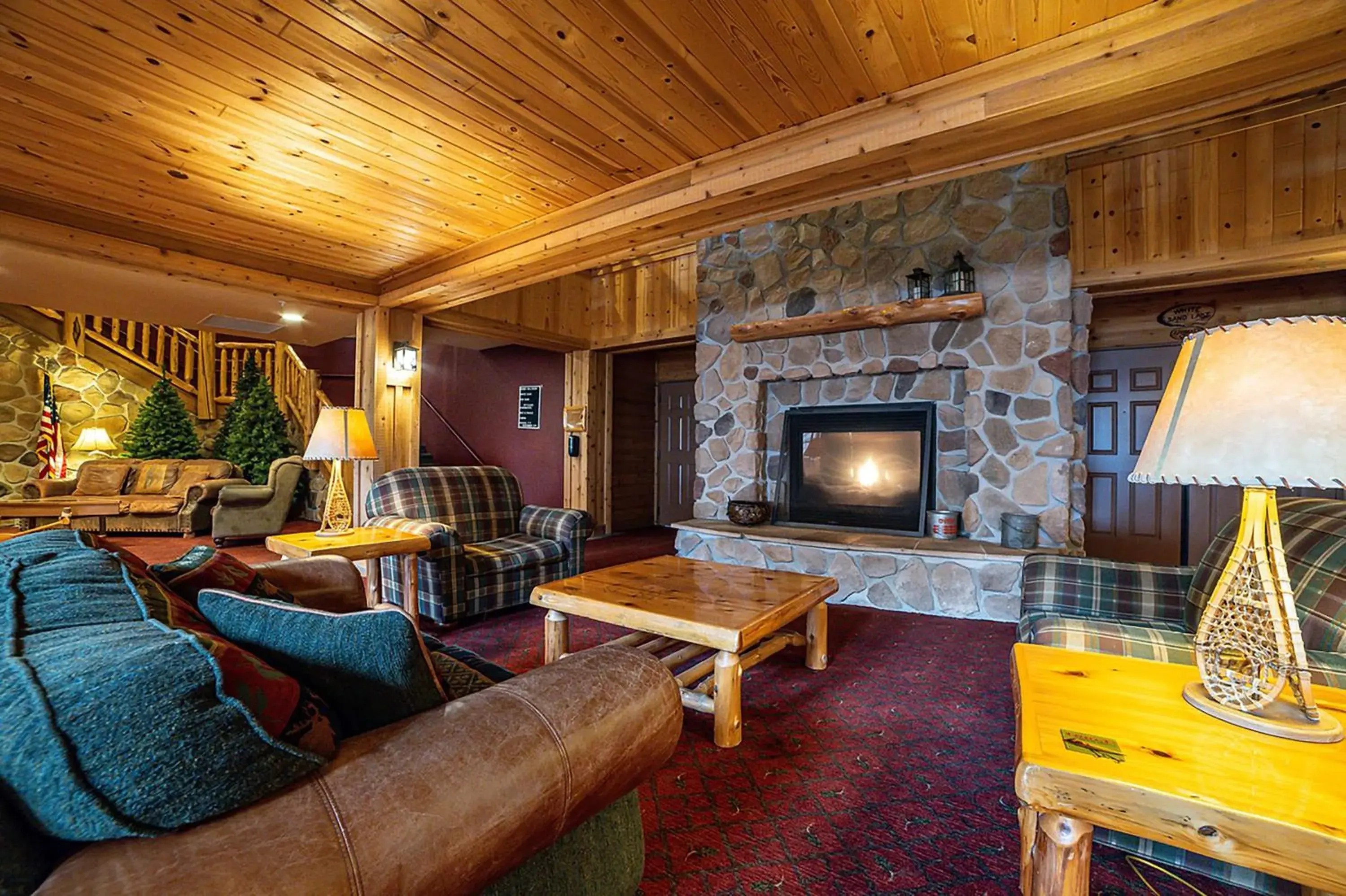 Lobby or reception in The Lodge at Brainerd Lakes, Trademark Collection by Wyndham Lobby or reception in The Lodge at Brainerd Lakes, Trademark Collection by Wyndham