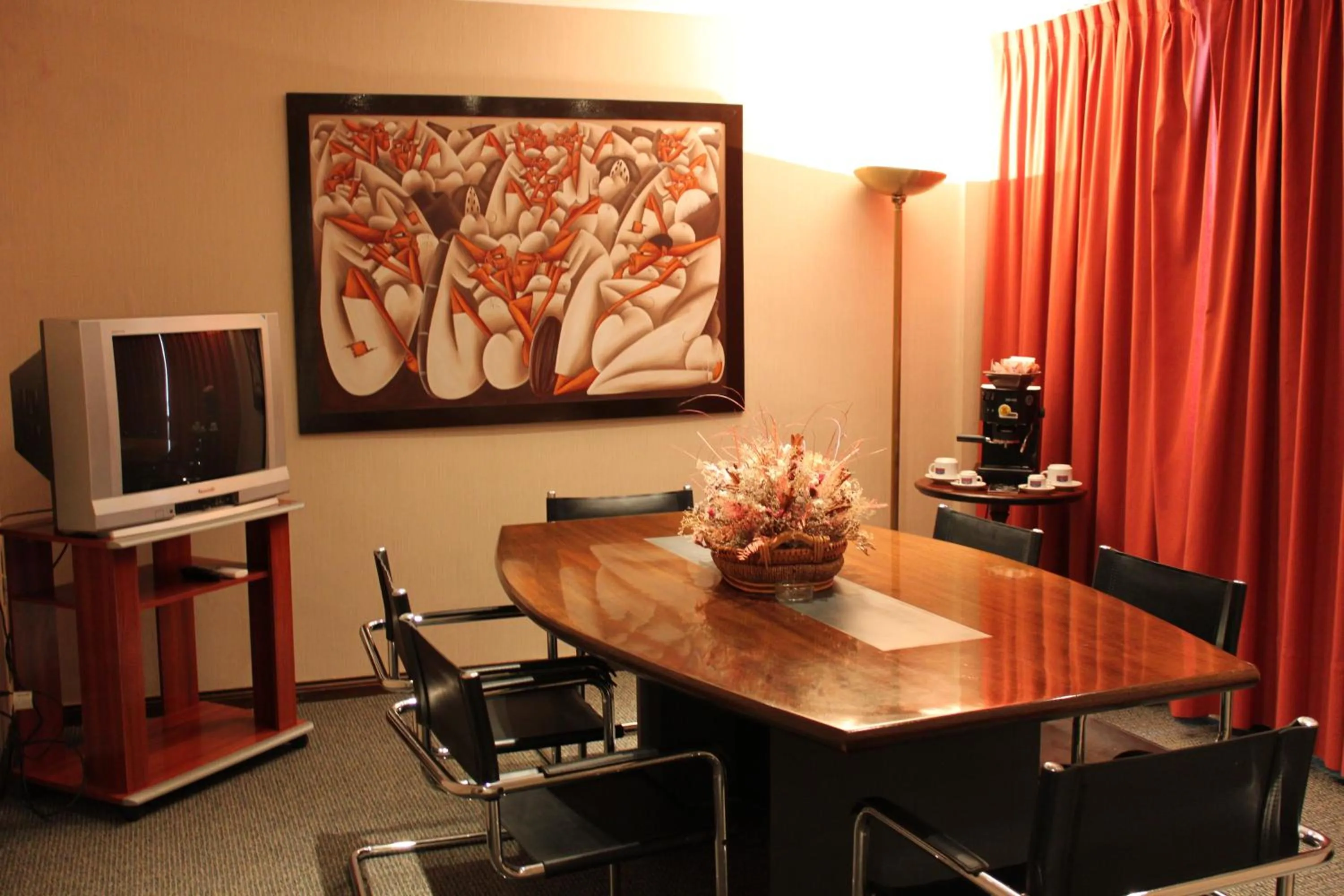 Bed in Howard Johnson by Wyndham San Pedro