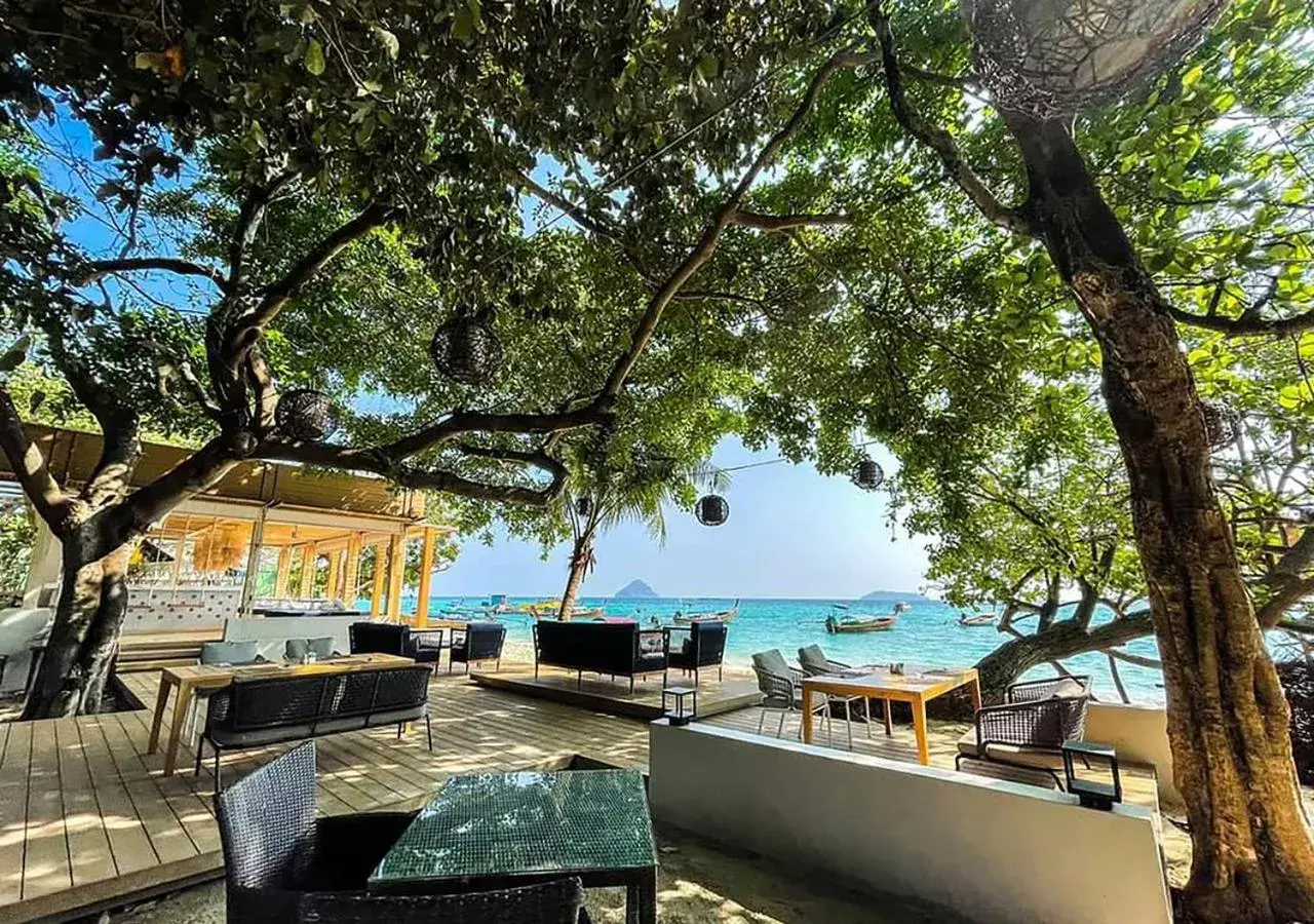Restaurant/places to eat in Phi Phi Holiday Resort Restaurant/places to eat in Phi Phi Holiday Resort