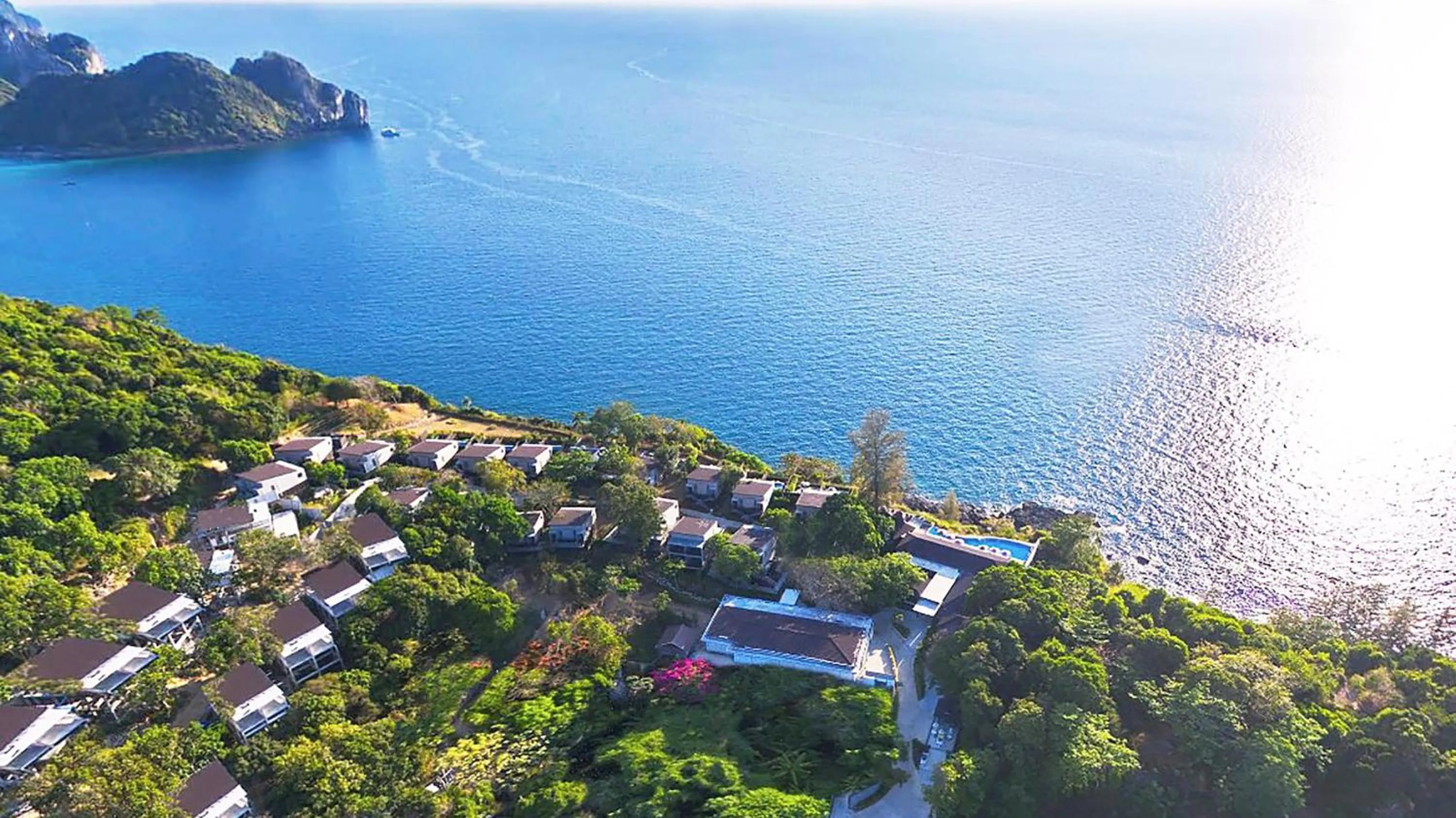 Day in Phi Phi Holiday Resort