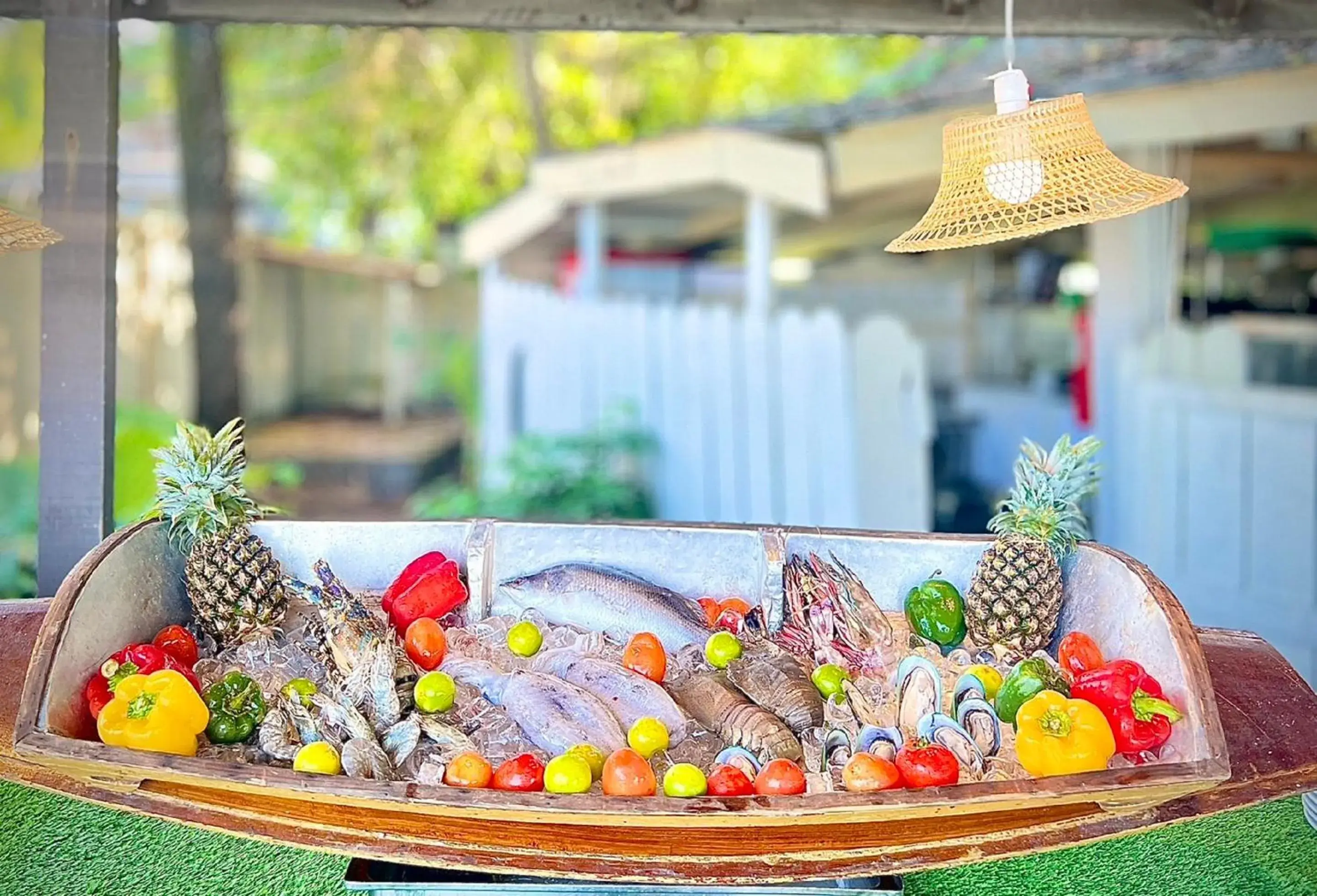 Restaurant/places to eat in Phi Phi Holiday Resort Restaurant/places to eat in Phi Phi Holiday Resort