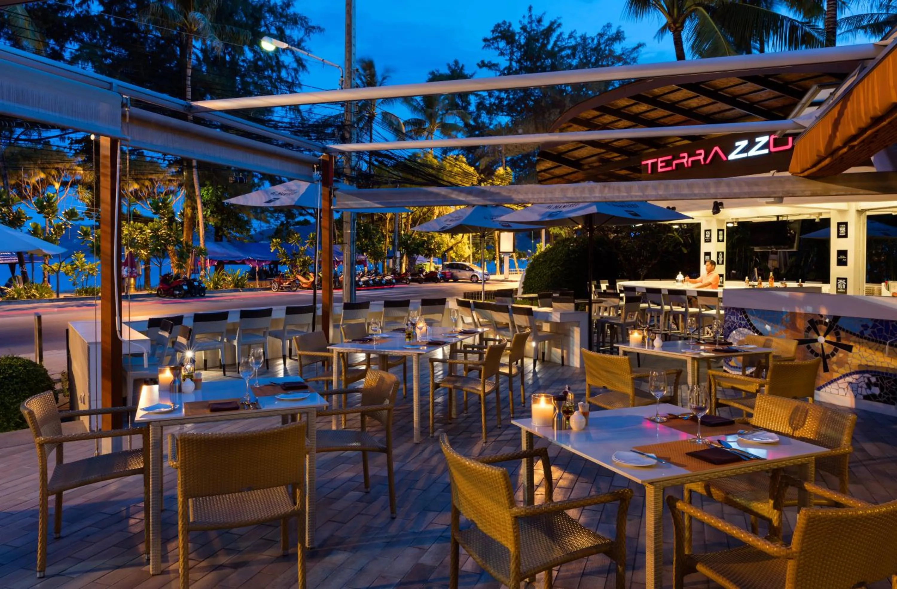 Restaurant/places to eat in Holiday Inn Resort Phuket by IHG