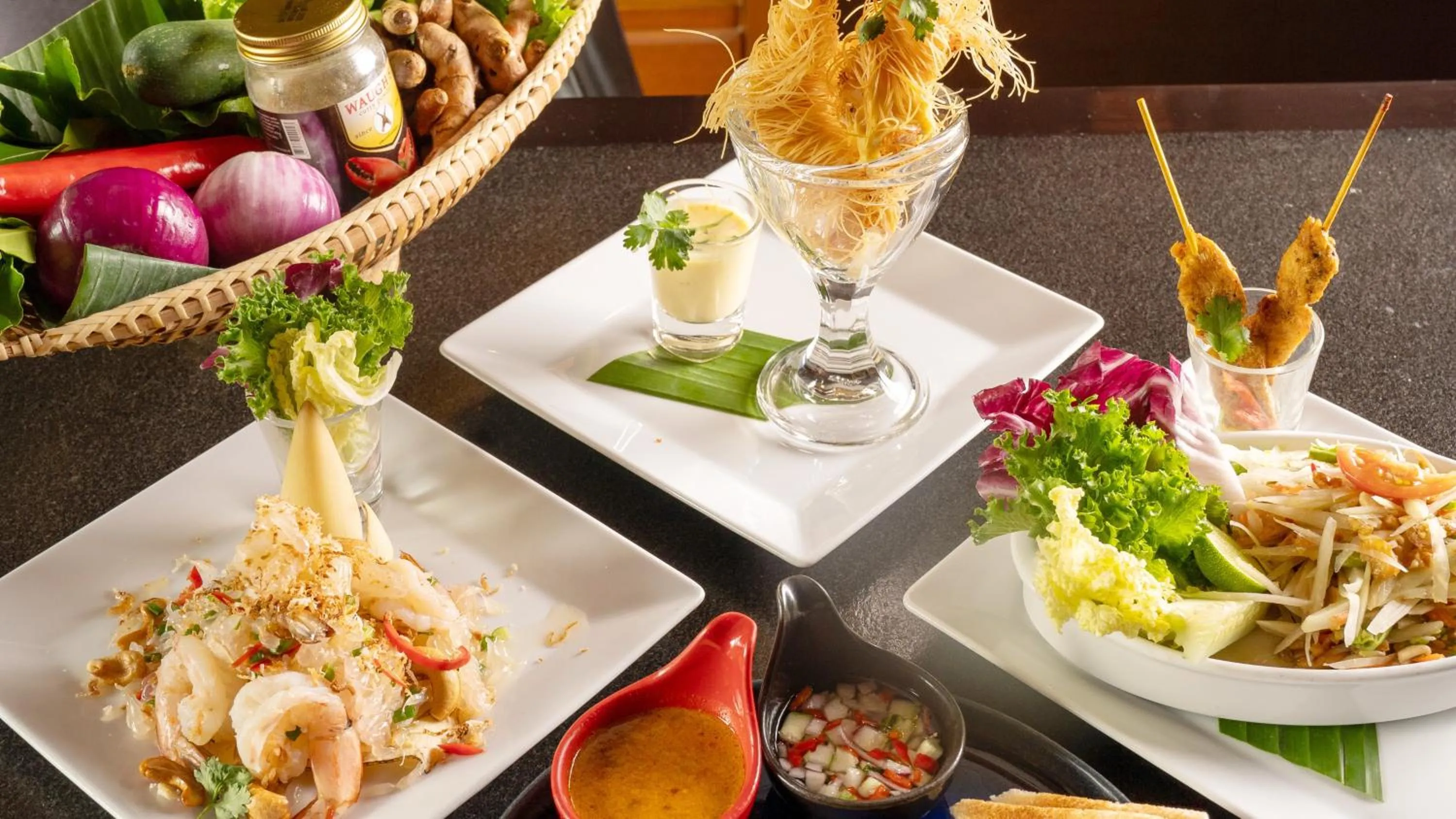 Restaurant/places to eat in Holiday Inn Resort Phuket by IHG