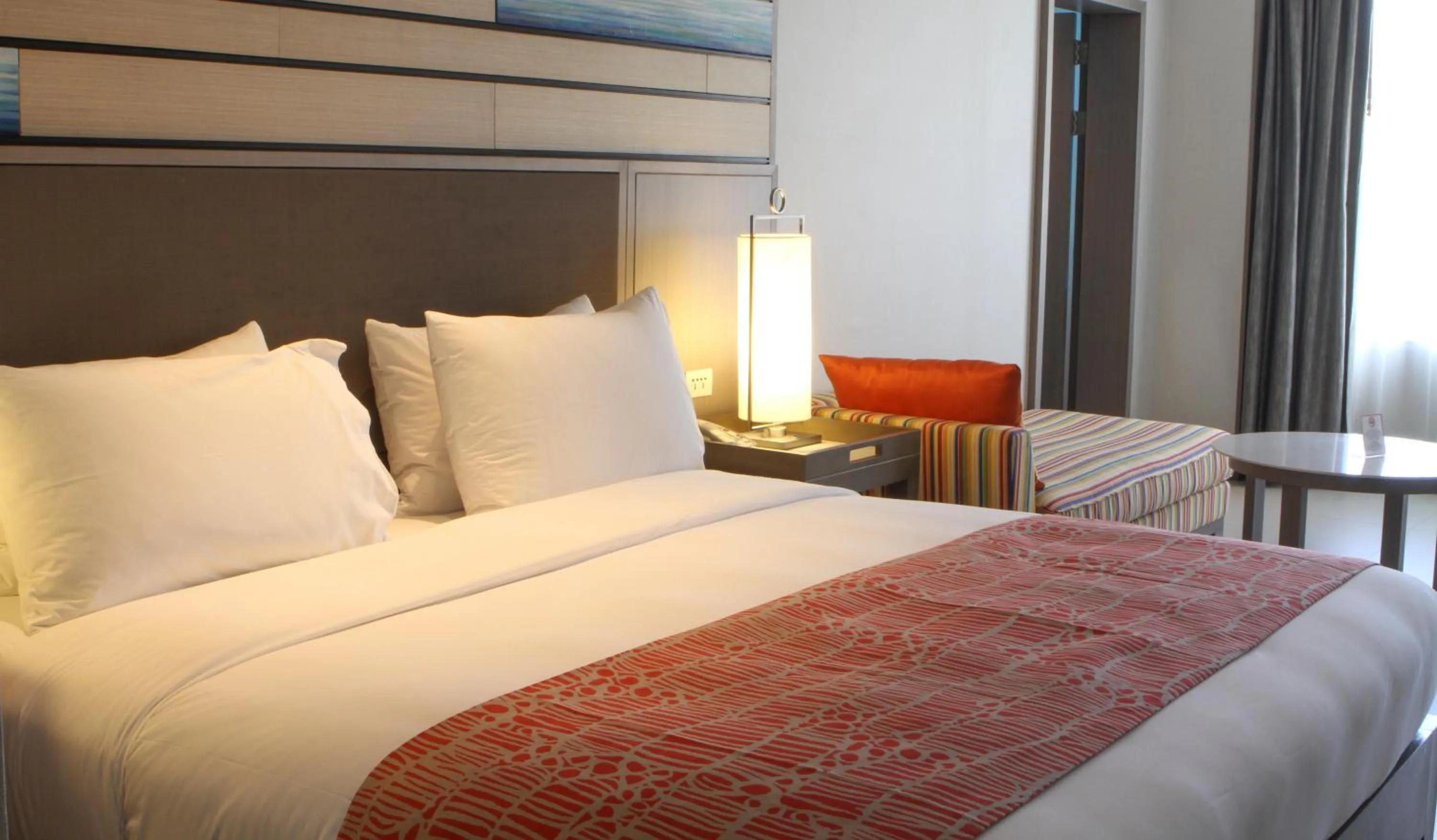 Photo of the whole room, Bed in Holiday Inn Resort Phuket by IHG