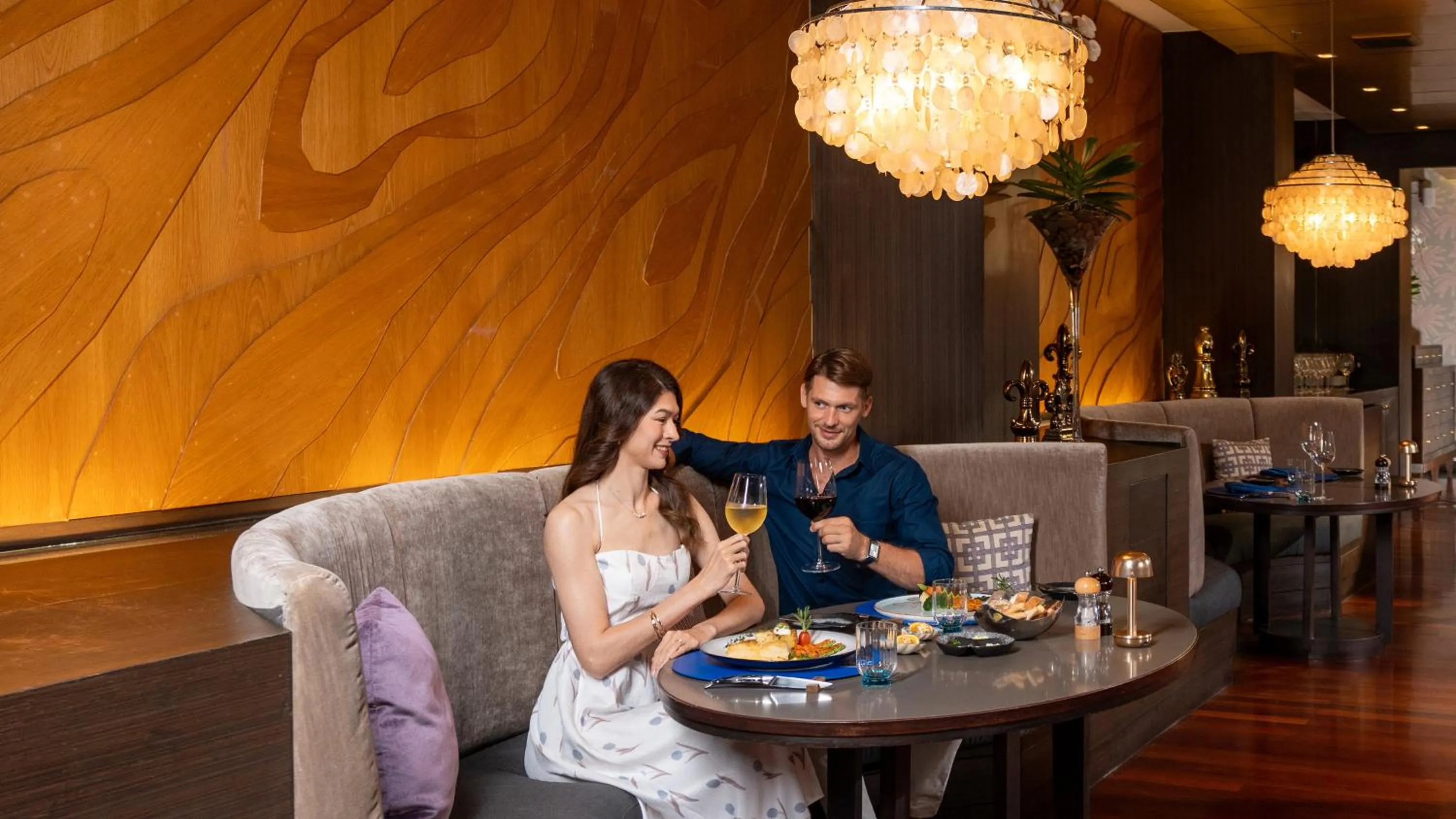 Restaurant/places to eat in Holiday Inn Resort Phuket by IHG