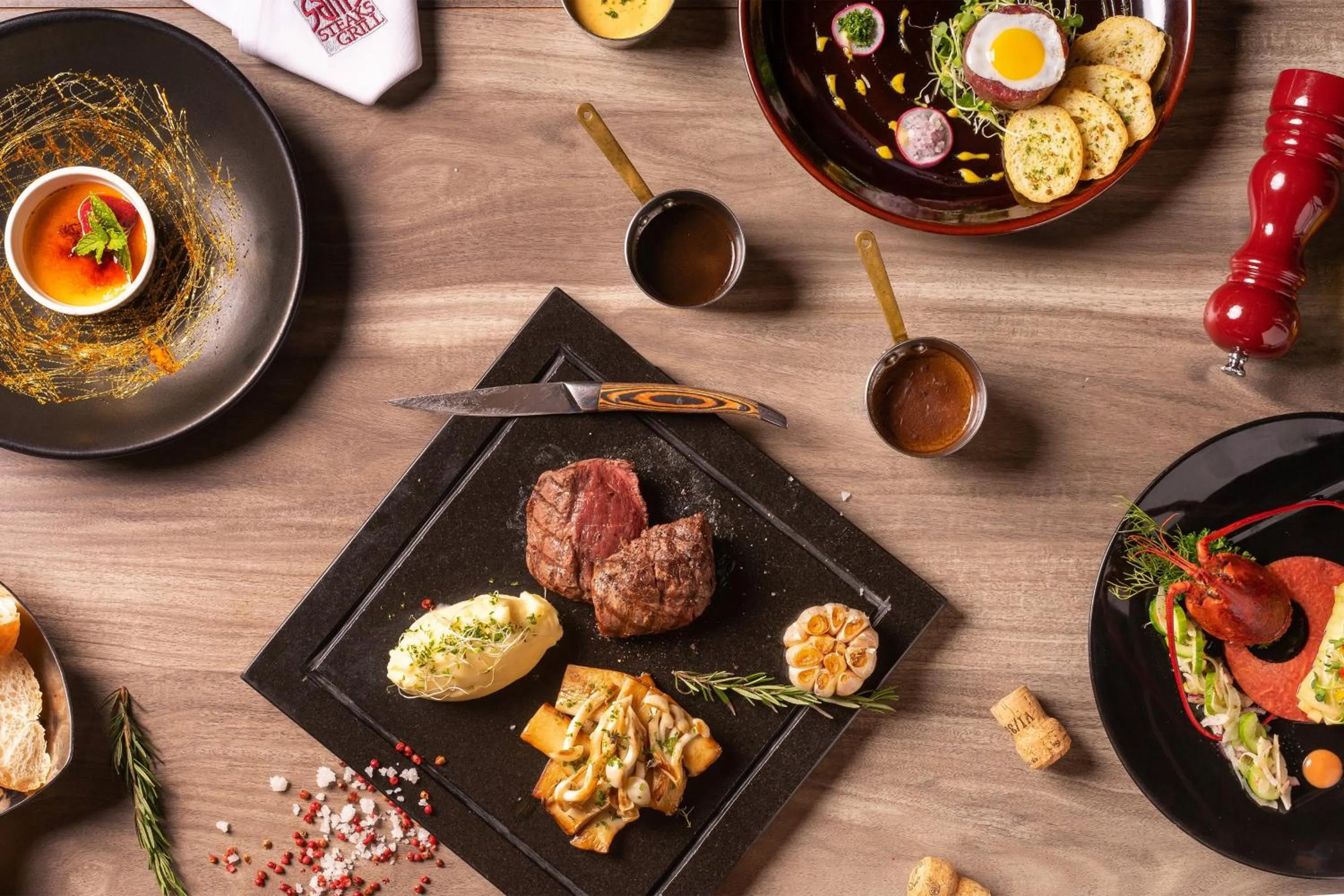 Restaurant/places to eat in Holiday Inn Resort Phuket by IHG