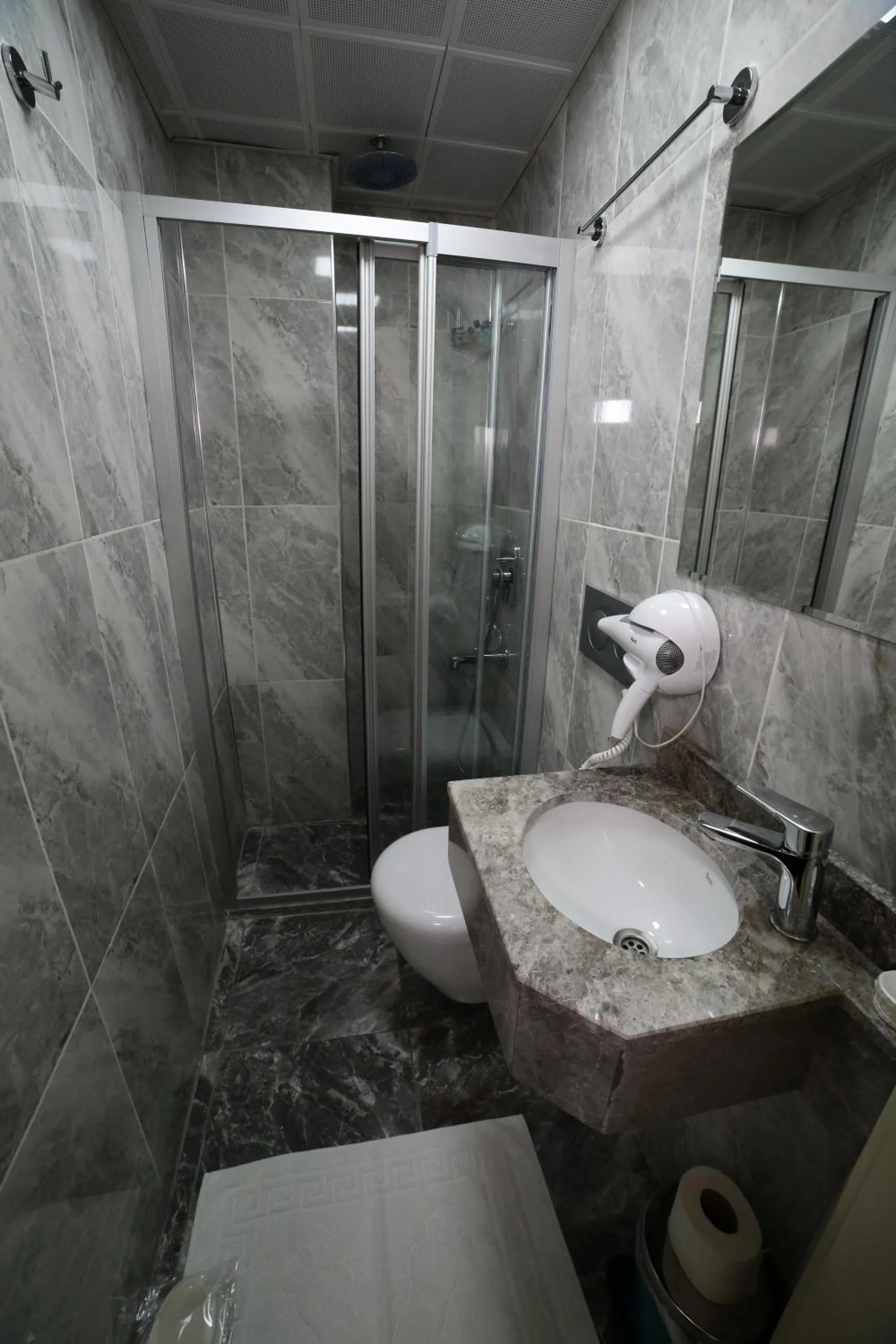 Shower in taksim diamond hotel