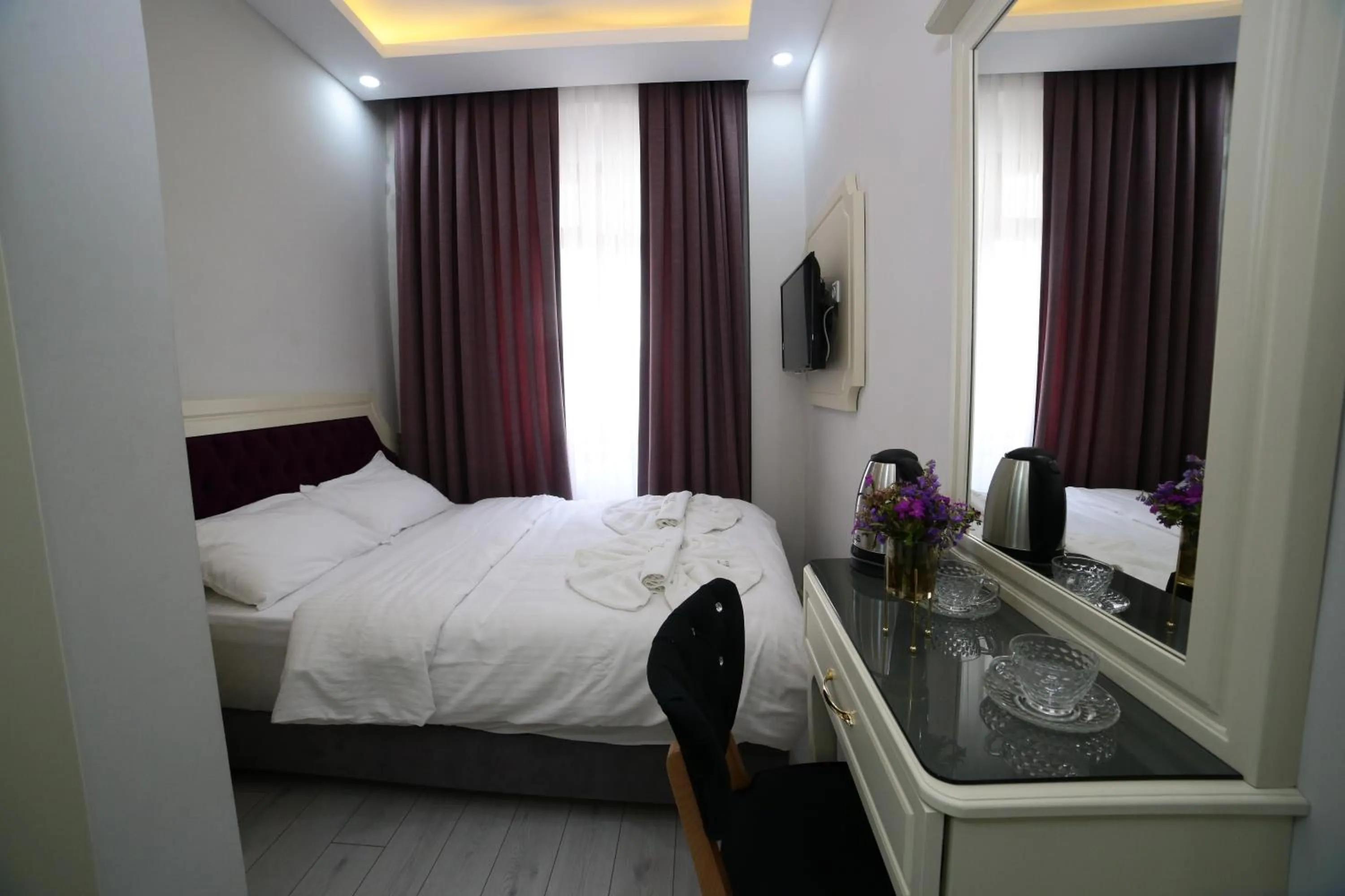 Bedroom, Bed in taksim diamond hotel