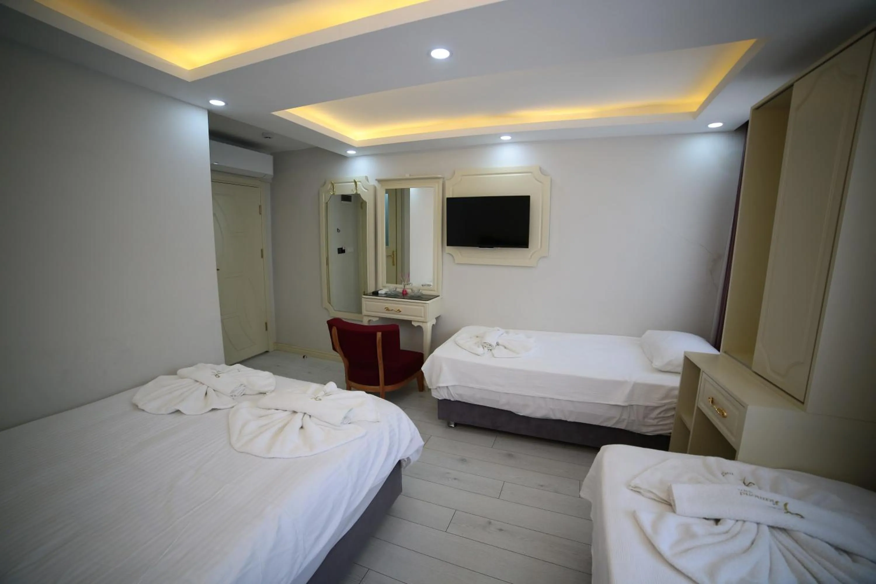 Bed in taksim diamond hotel