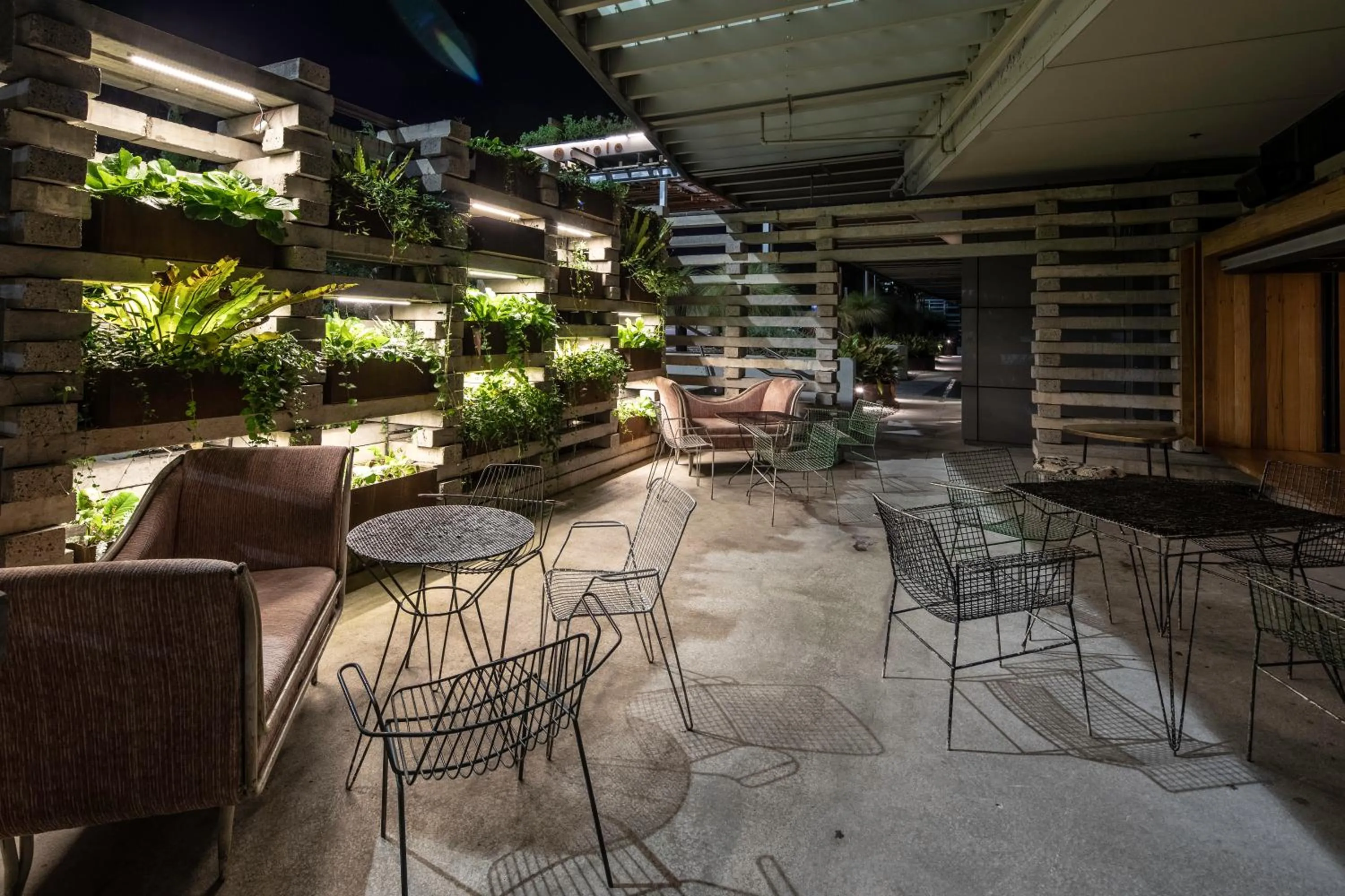 Garden in Ovolo Canberra, a Wyndham Hotel