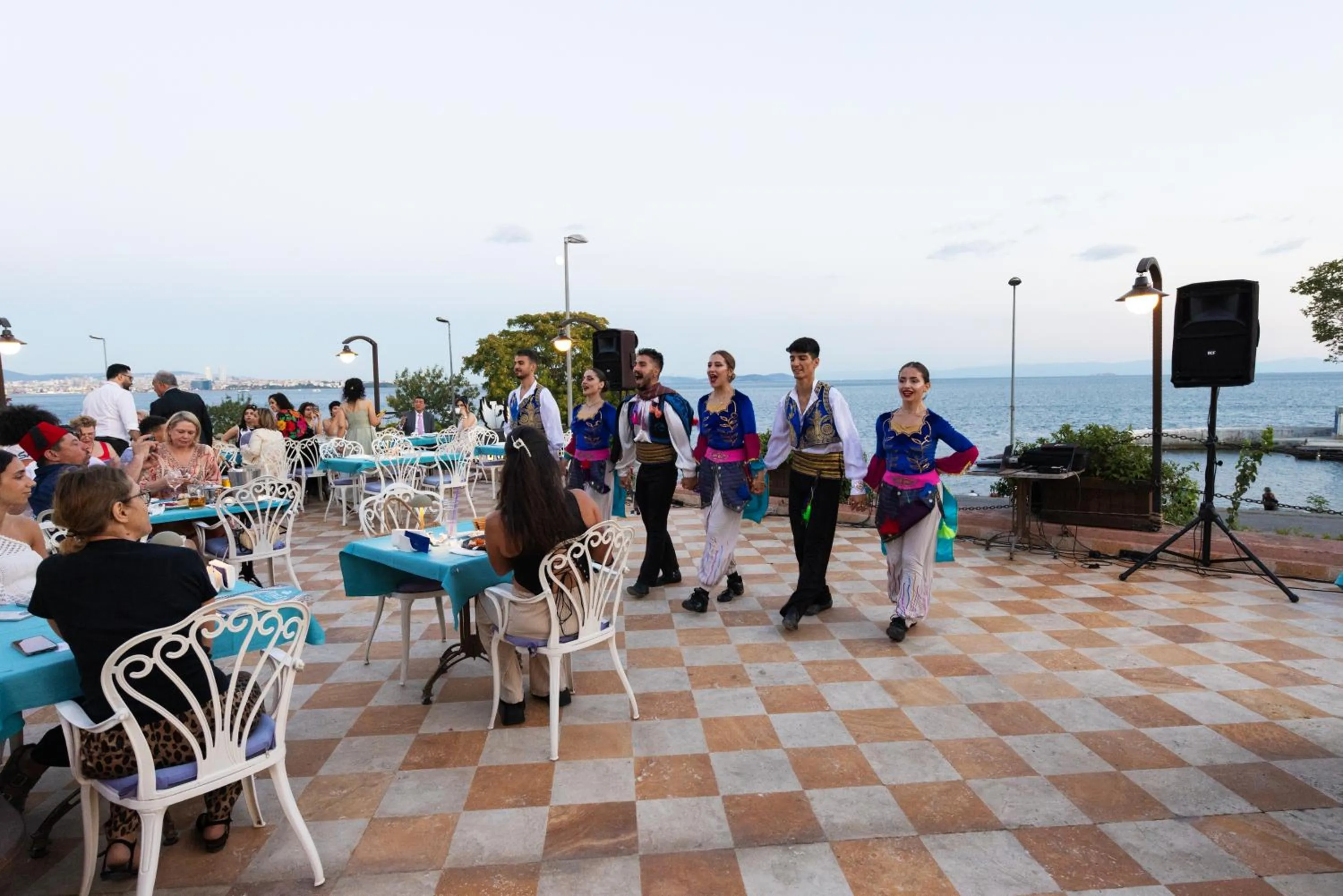 Restaurant/places to eat in Seven Hills Palace & Spa