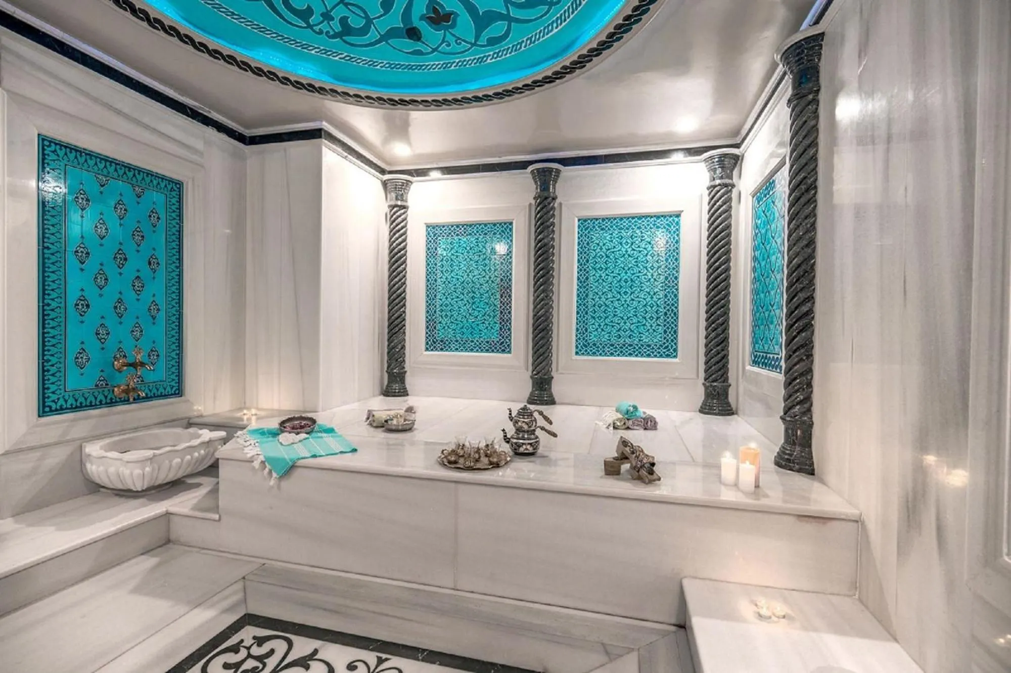 Public Bath in Seven Hills Palace & Spa