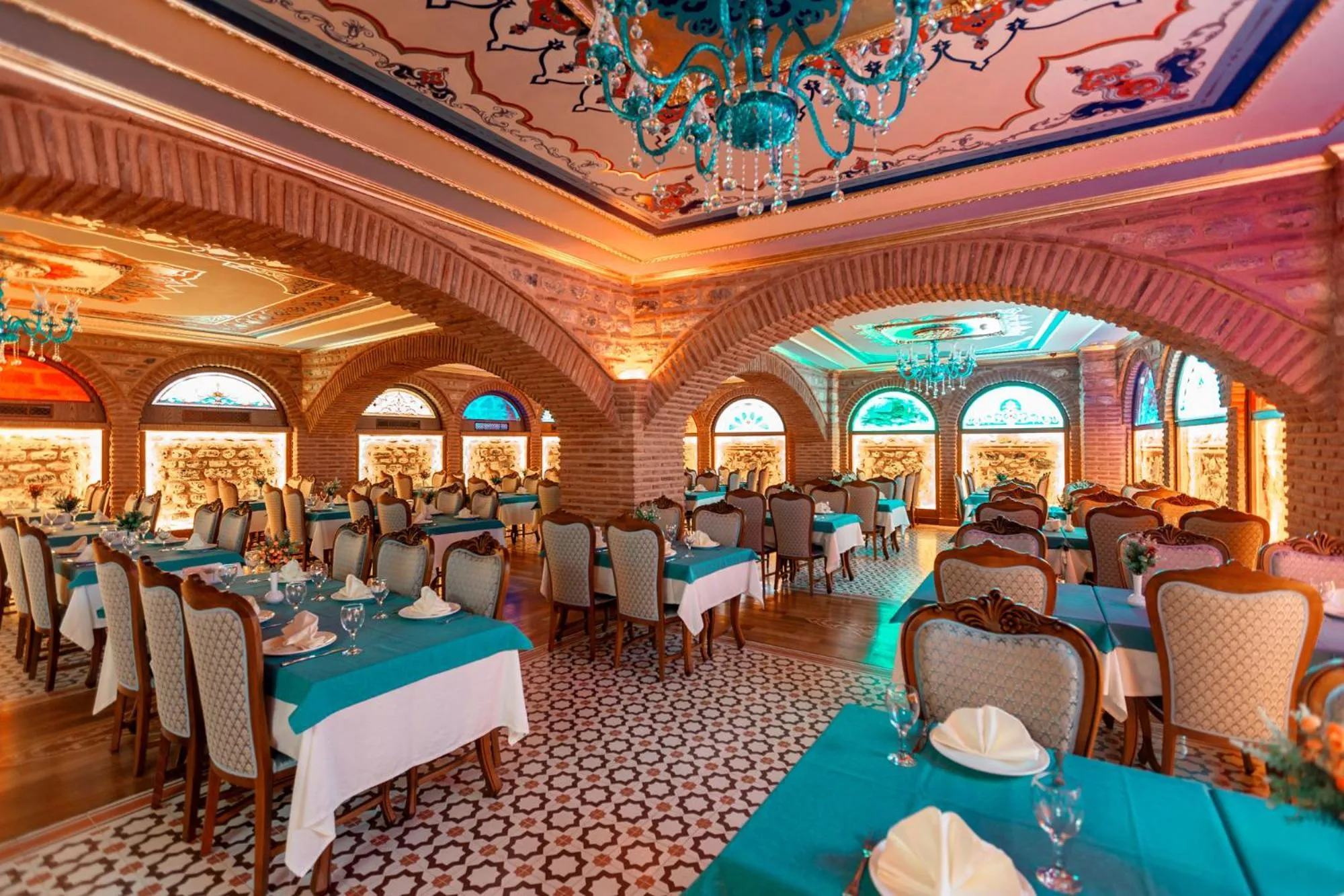 Restaurant/places to eat in Seven Hills Palace & Spa