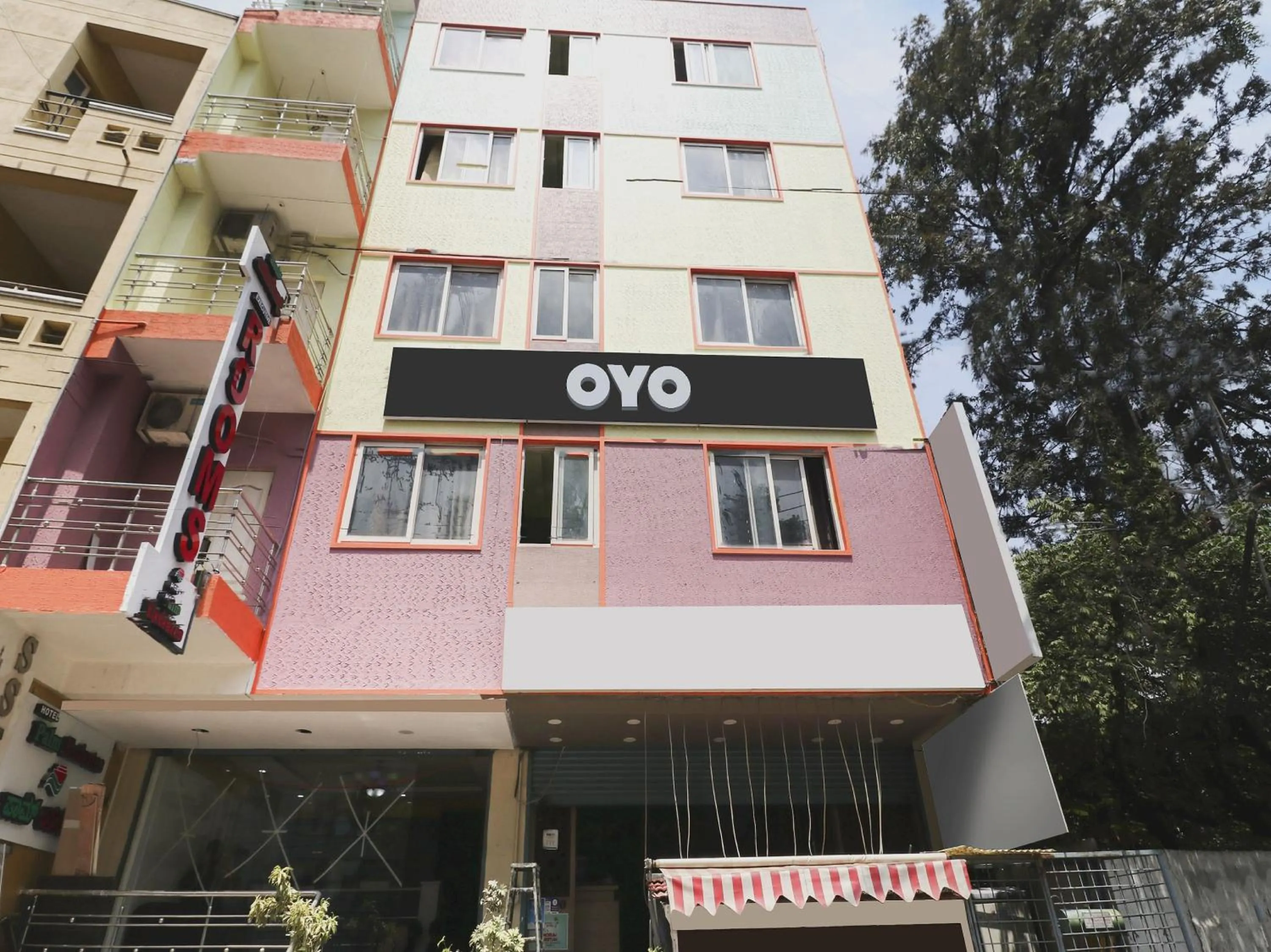 Facade/entrance in Collection O Tiara Near Christ university