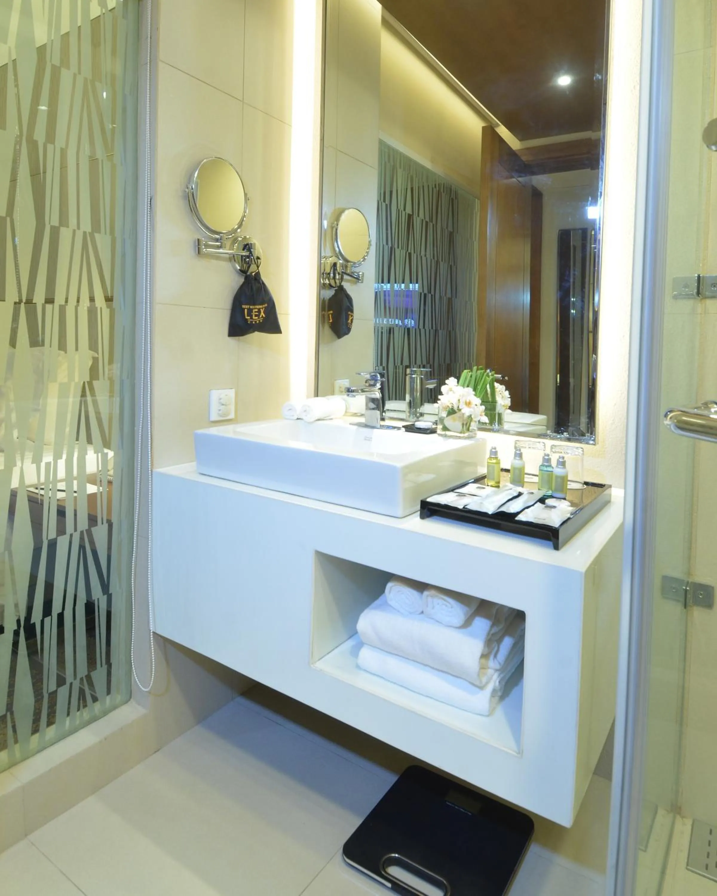 Bathroom in Lex Hotel Cebu