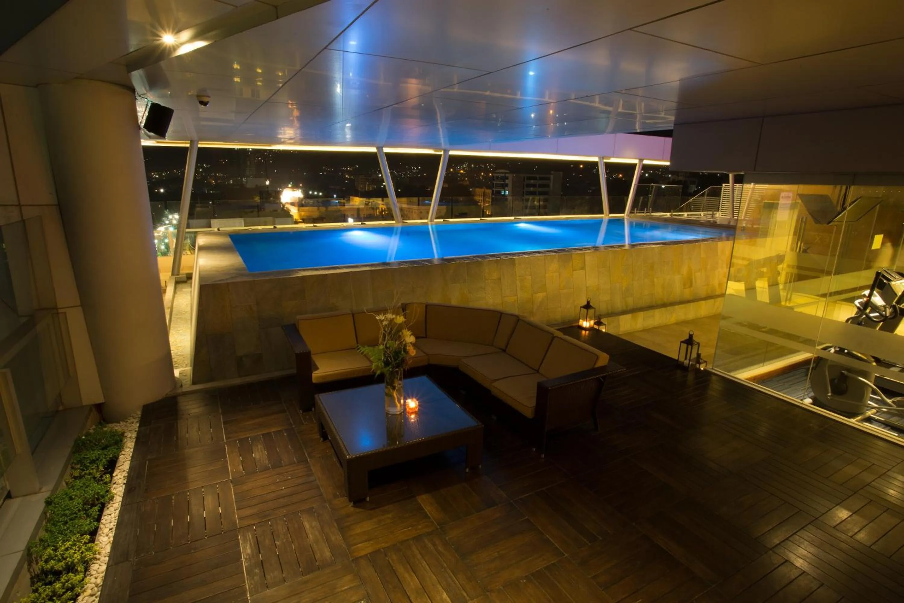 Swimming pool in Lex Hotel Cebu