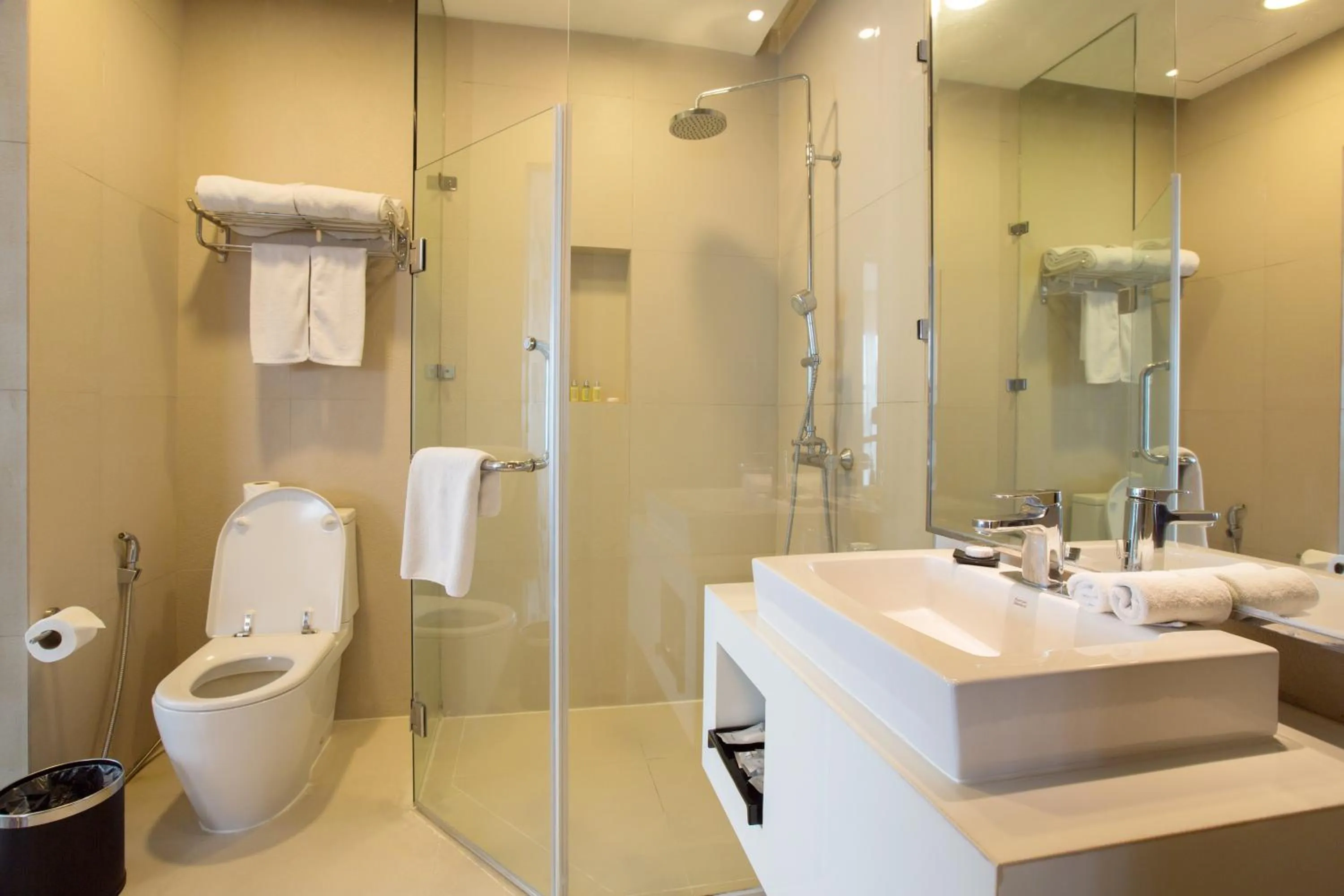 Bathroom in Lex Hotel Cebu