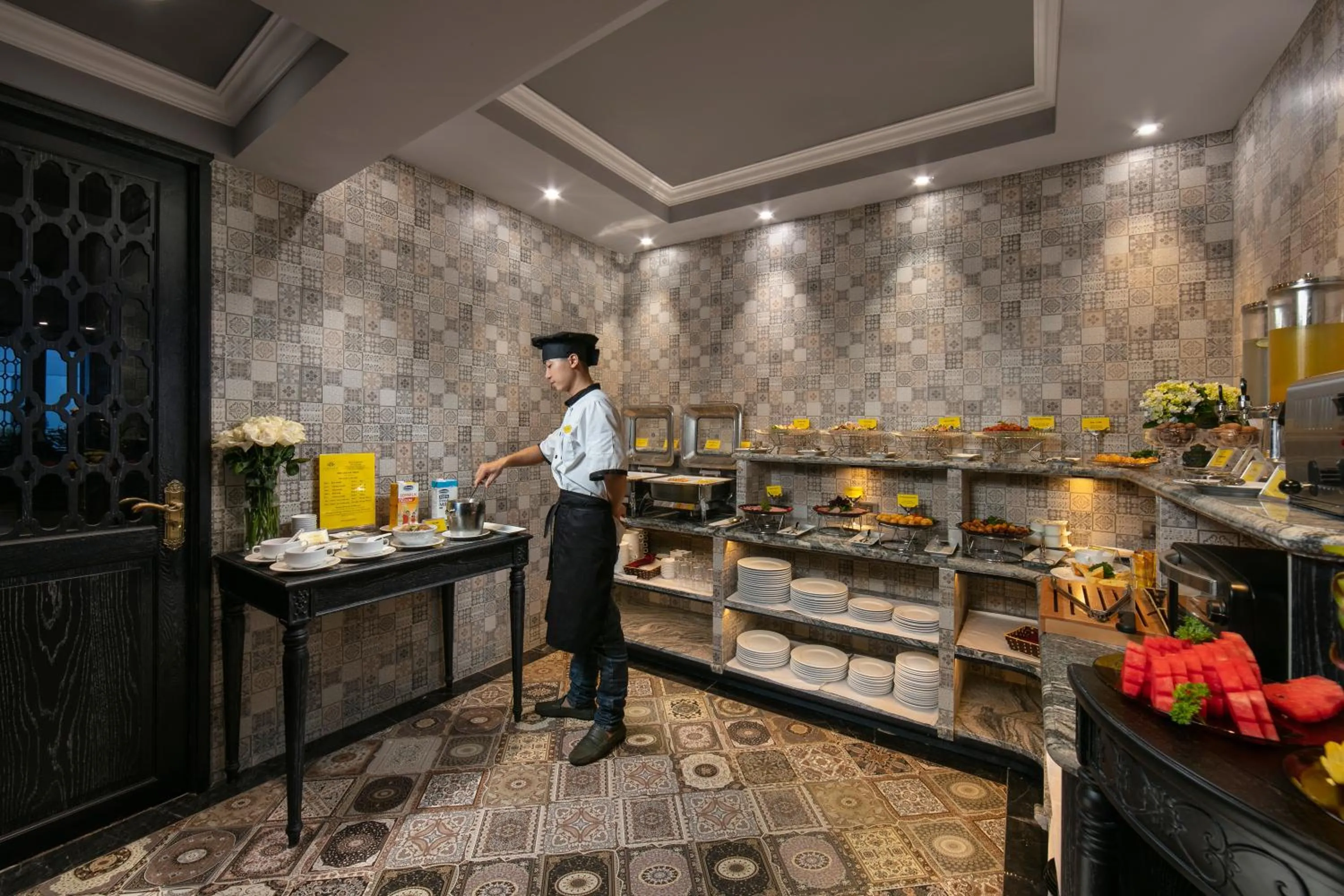 Restaurant/places to eat in Hanoi Esplendor Hotel and Spa