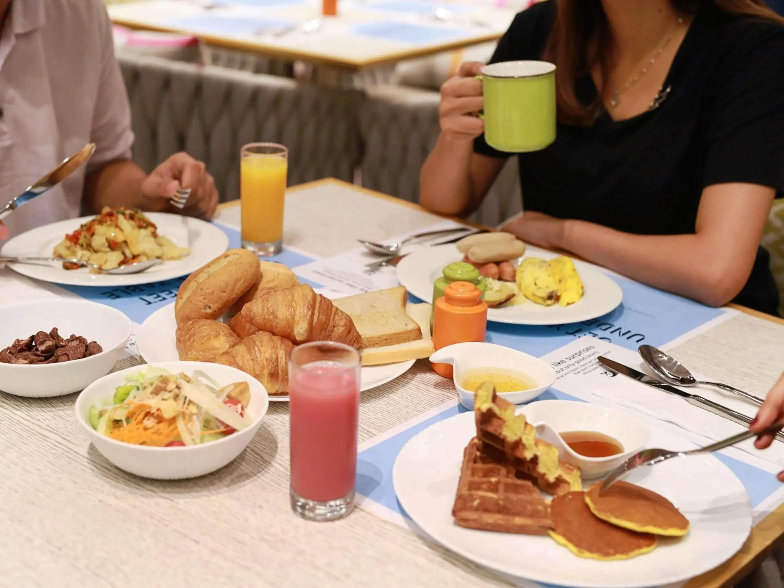 Restaurant/places to eat in ibis Styles Jakarta Tanah Abang Restaurant/places to eat in ibis Styles Jakarta Tanah Abang