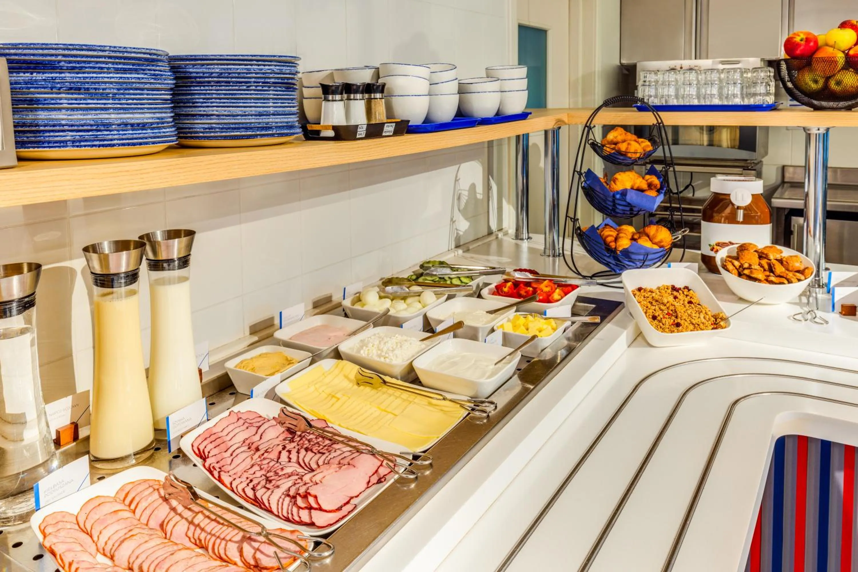 Buffet breakfast in ibis budget Torun