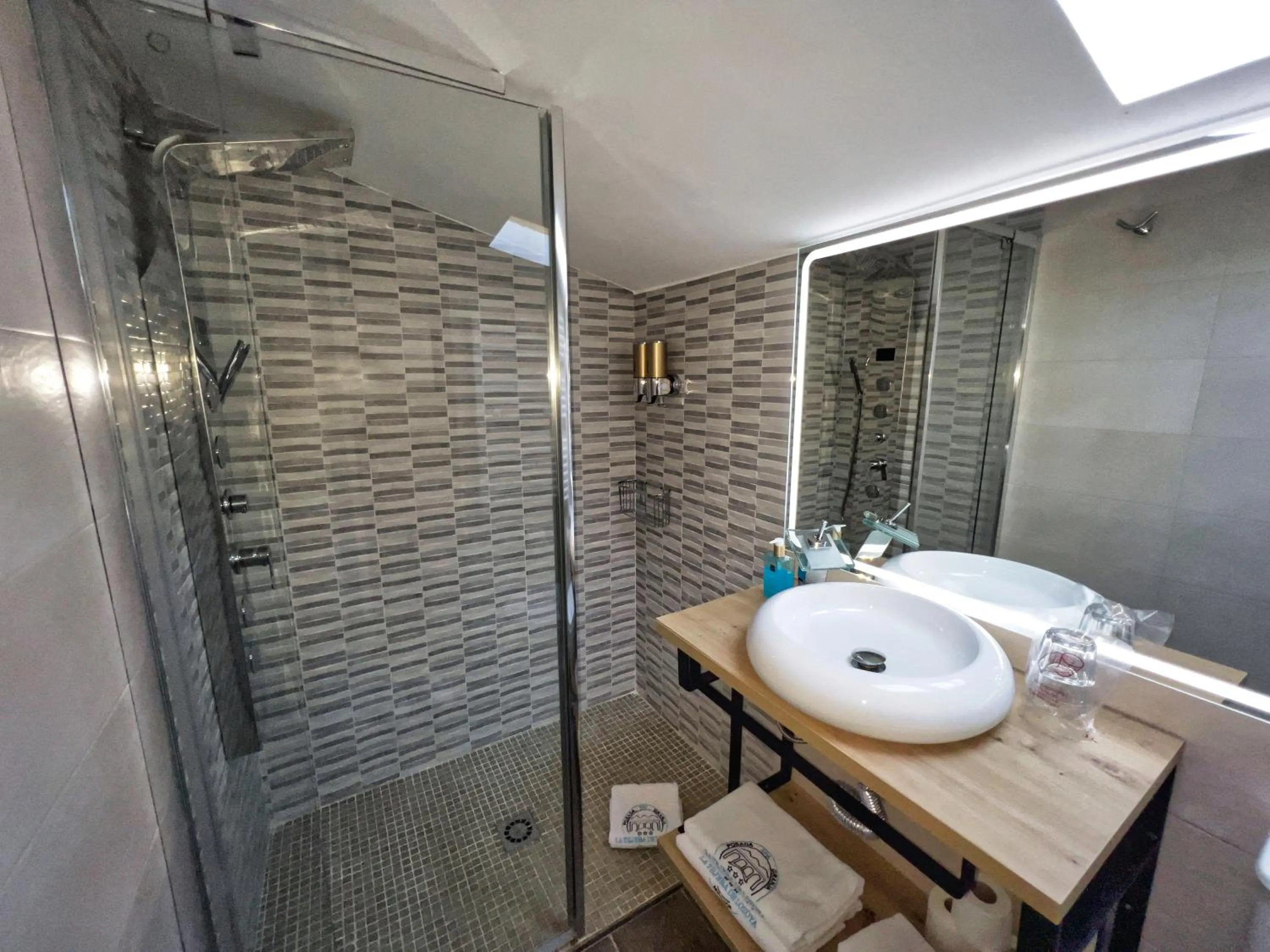 Posada Rural SPA Granja LA TEJERA de Lozoya