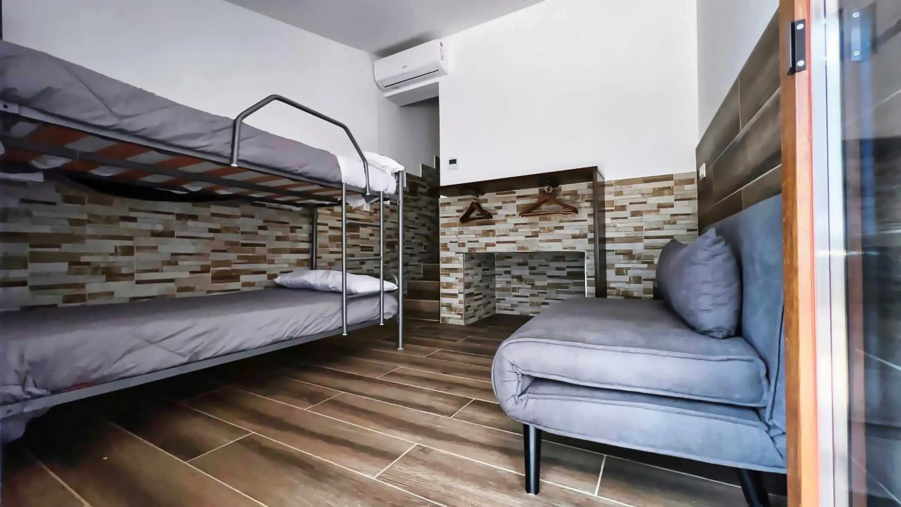 Posada Rural SPA Granja LA TEJERA de Lozoya