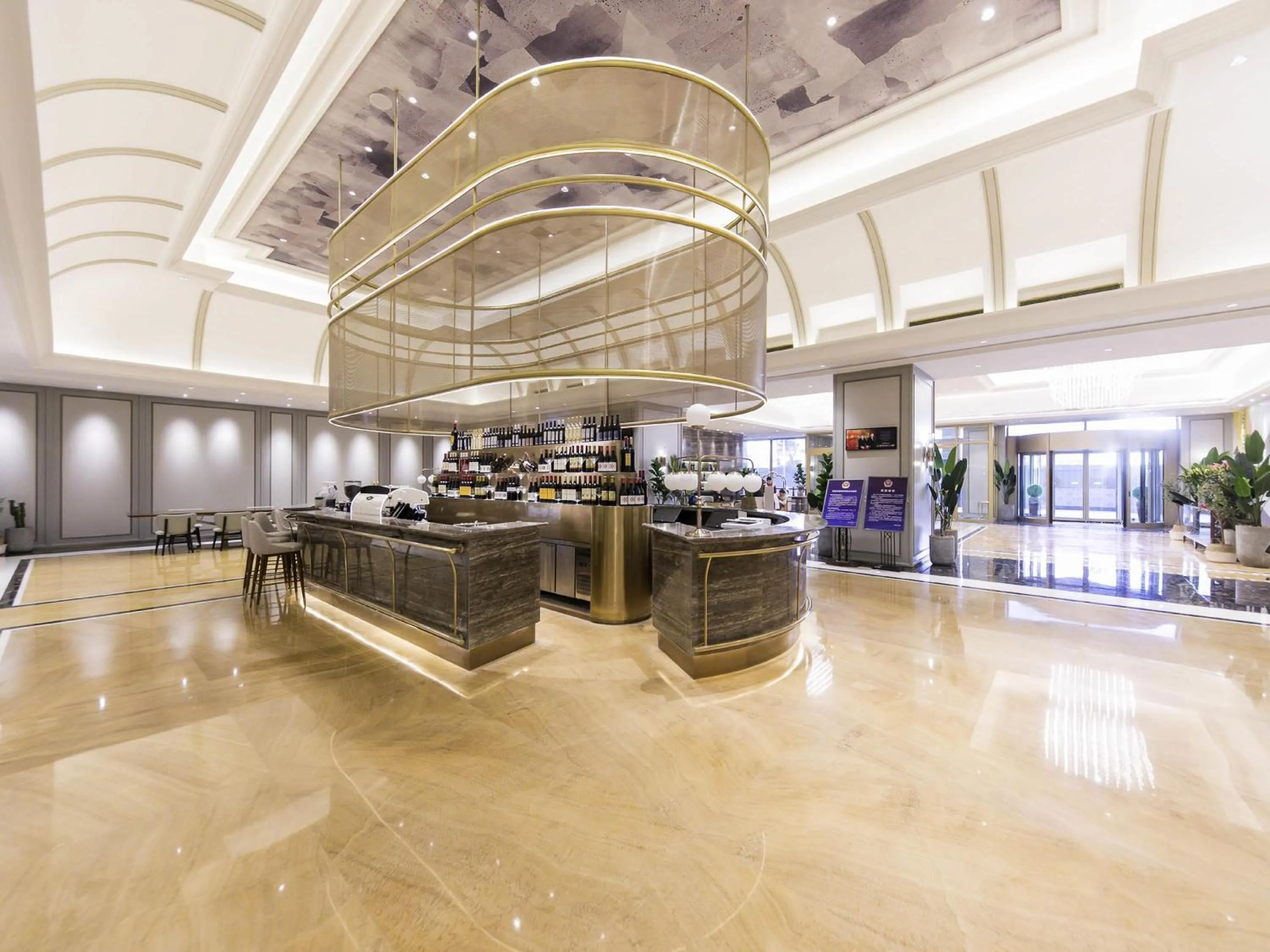 Lounge or bar in Mercure Beijing Chang An West