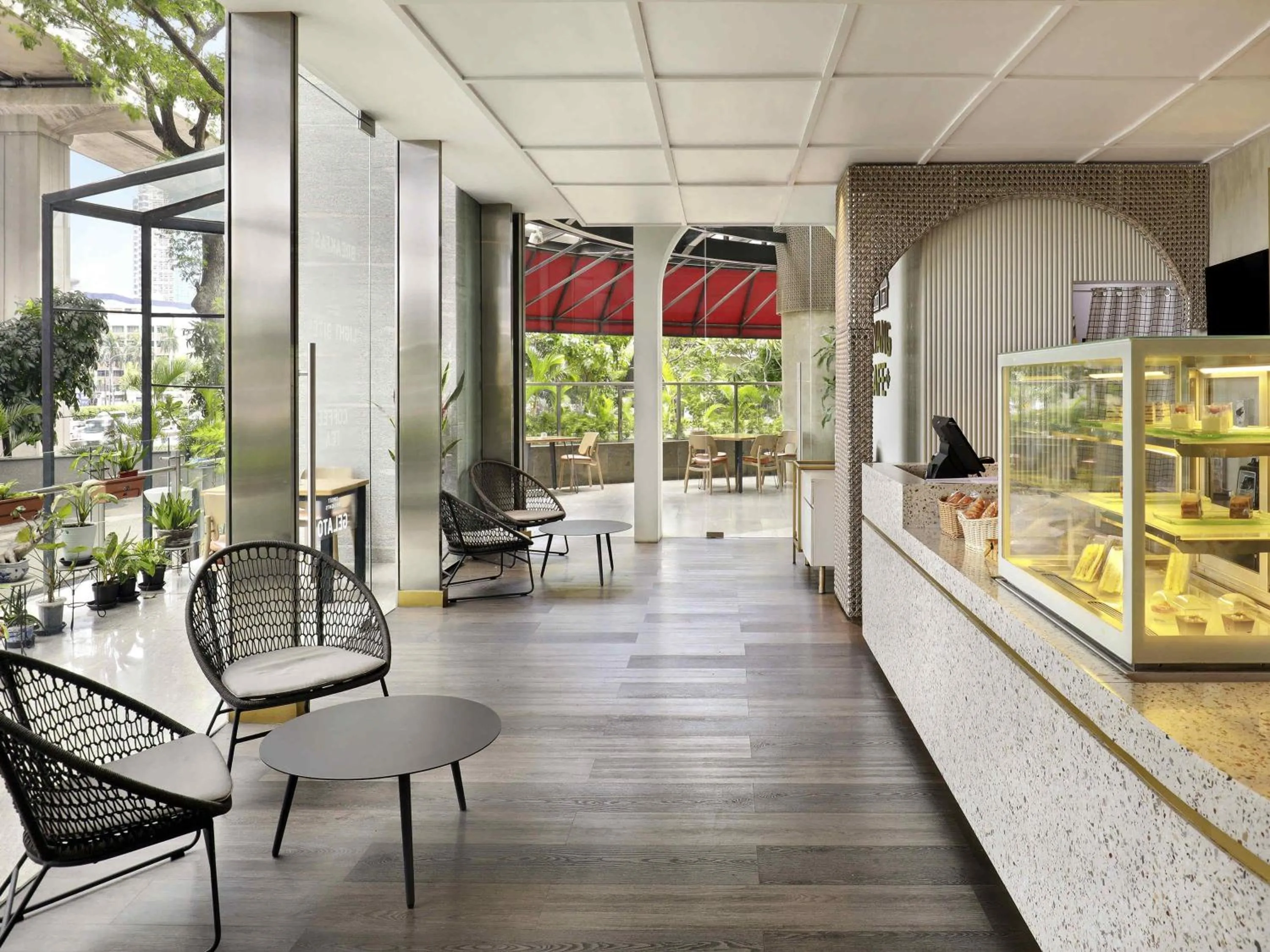 Restaurant/places to eat in Mercure Jakarta Gatot Subroto