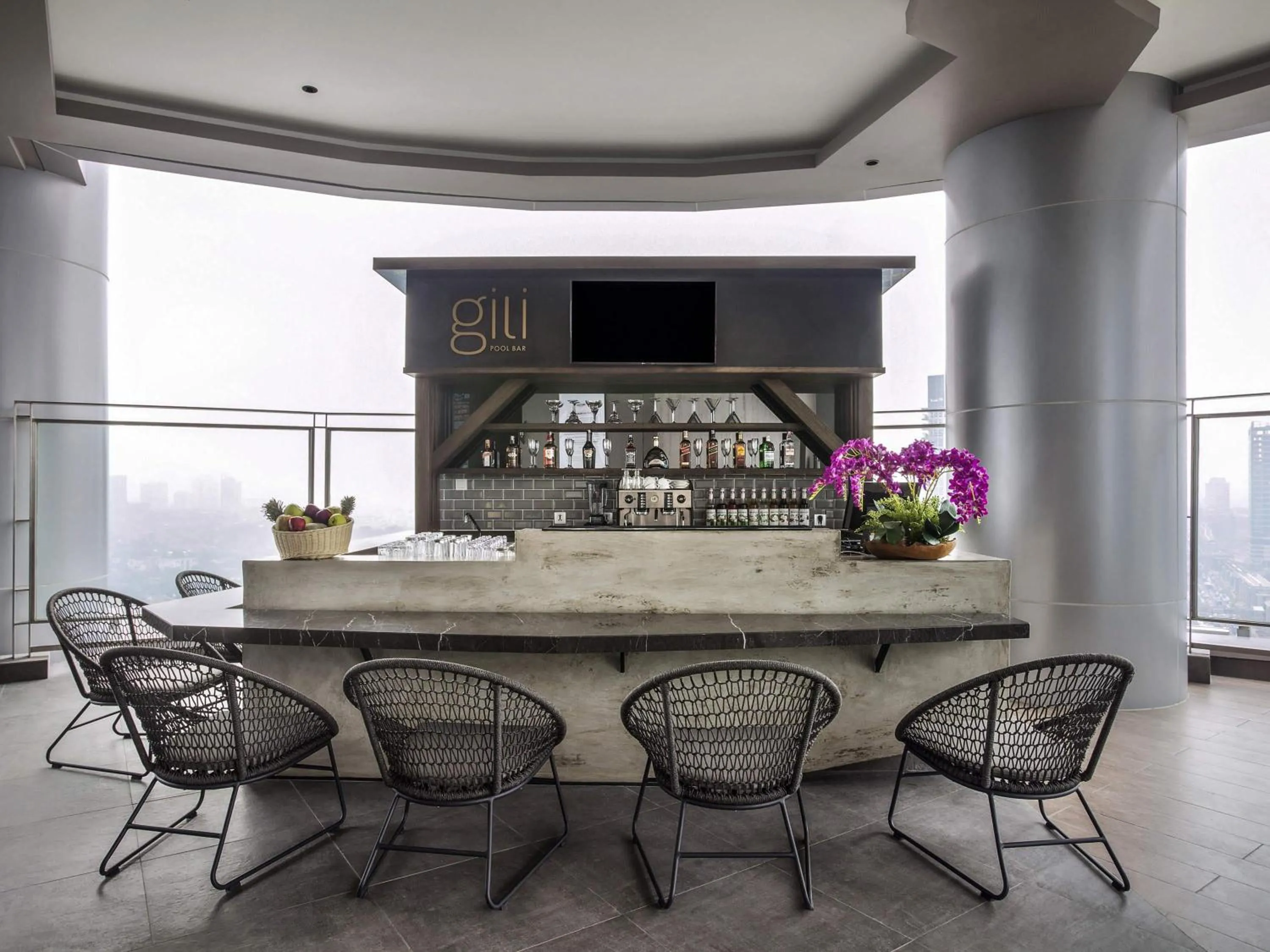 Lounge or bar in Mercure Jakarta Gatot Subroto