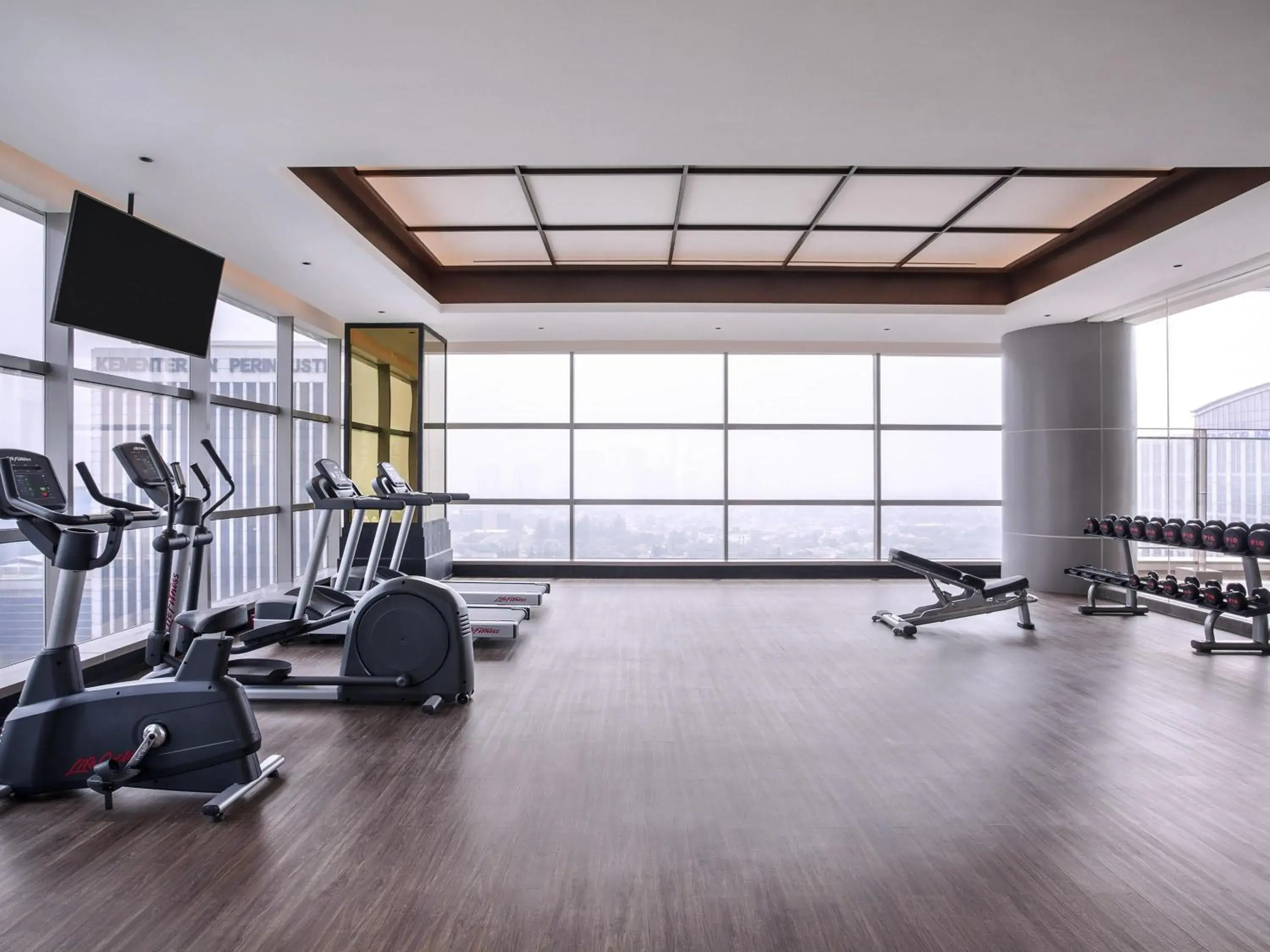 Fitness centre/facilities in Mercure Jakarta Gatot Subroto Fitness centre/facilities in Mercure Jakarta Gatot Subroto