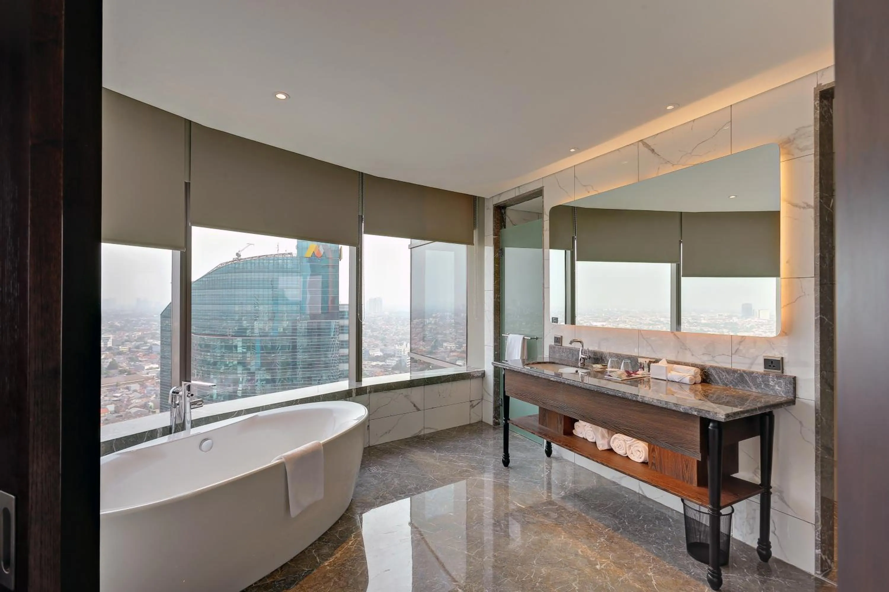 Bathroom in Mercure Jakarta Gatot Subroto
