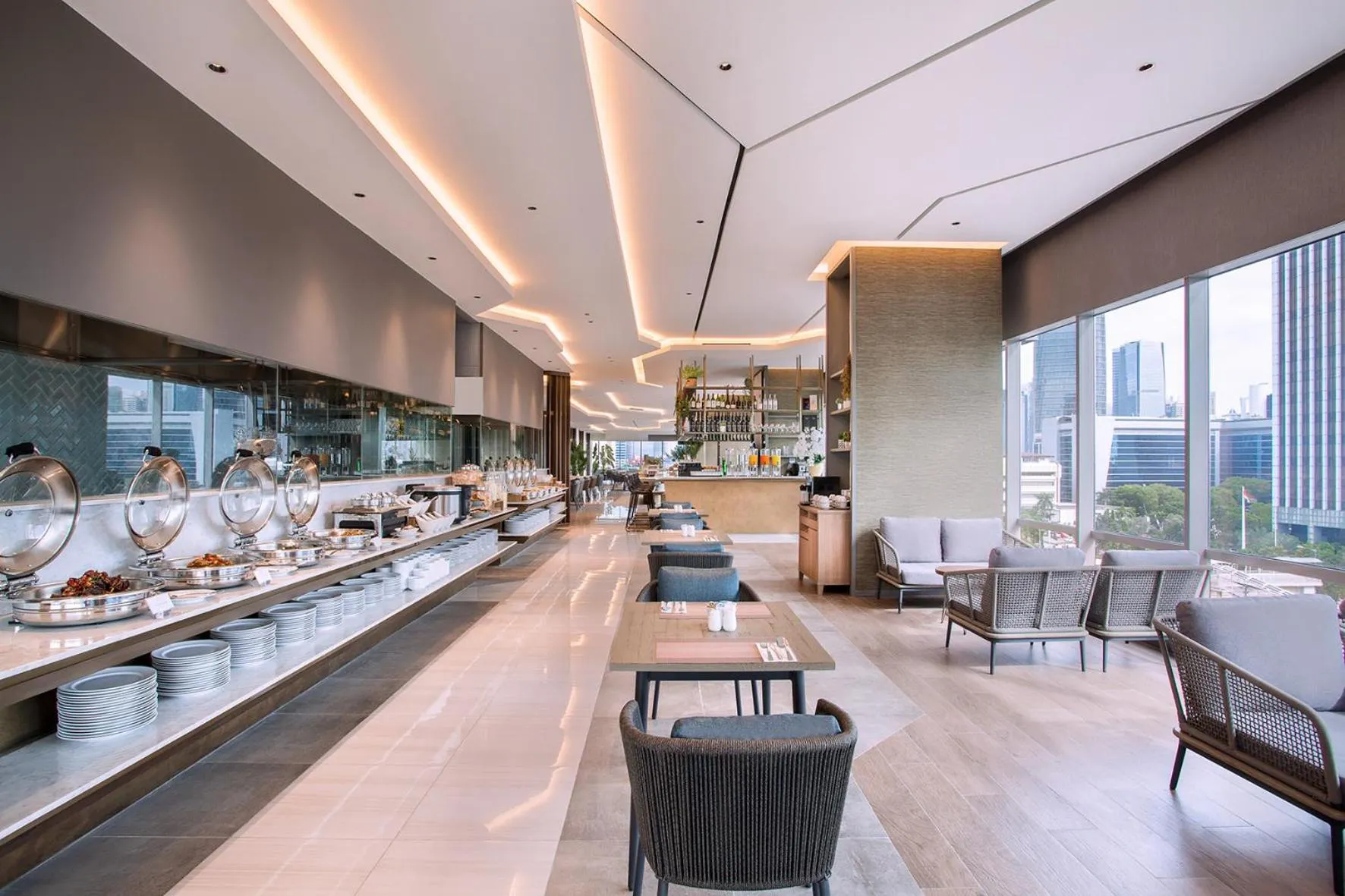 Restaurant/places to eat in Mercure Jakarta Gatot Subroto