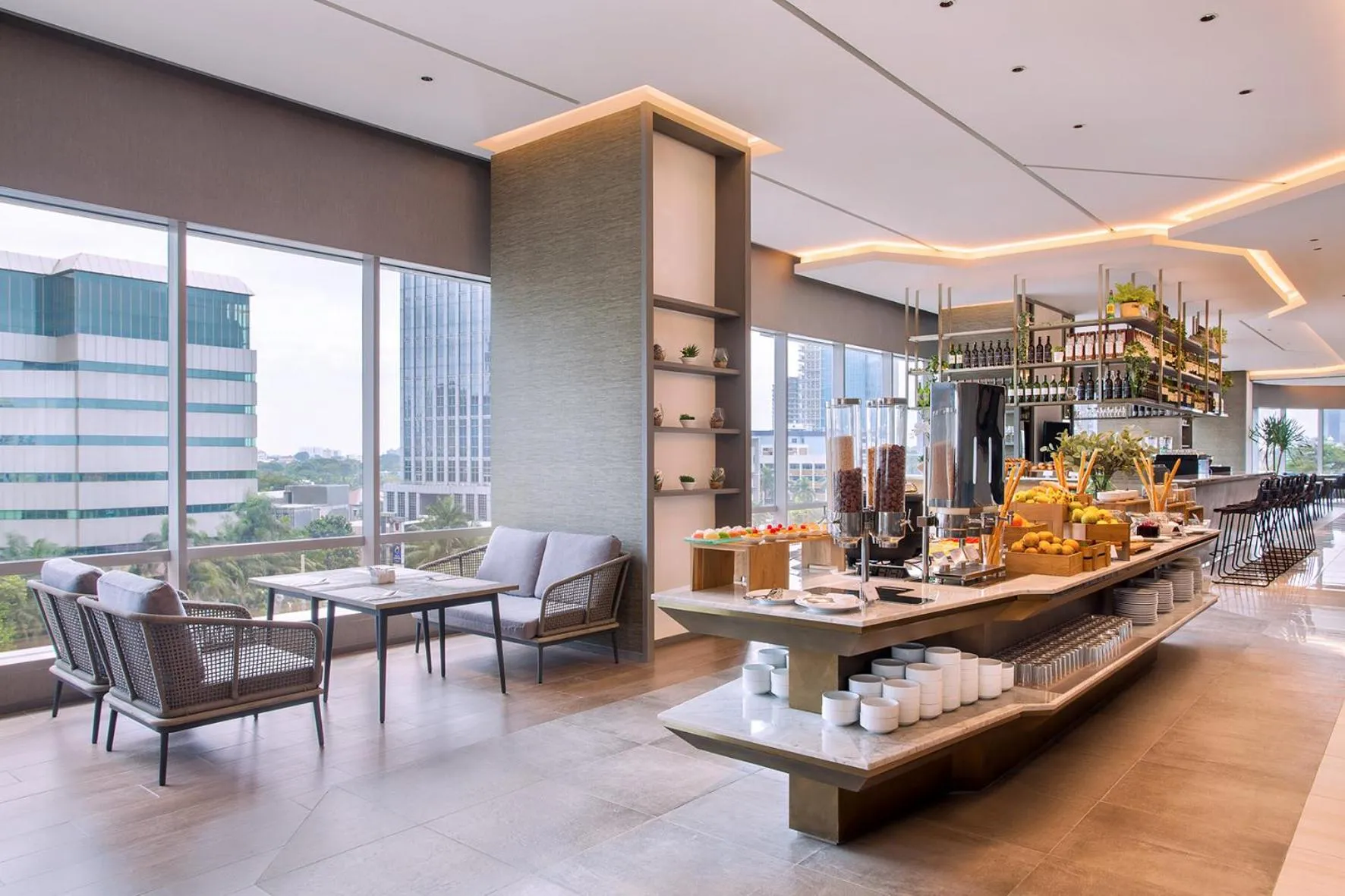 Restaurant/places to eat in Mercure Jakarta Gatot Subroto