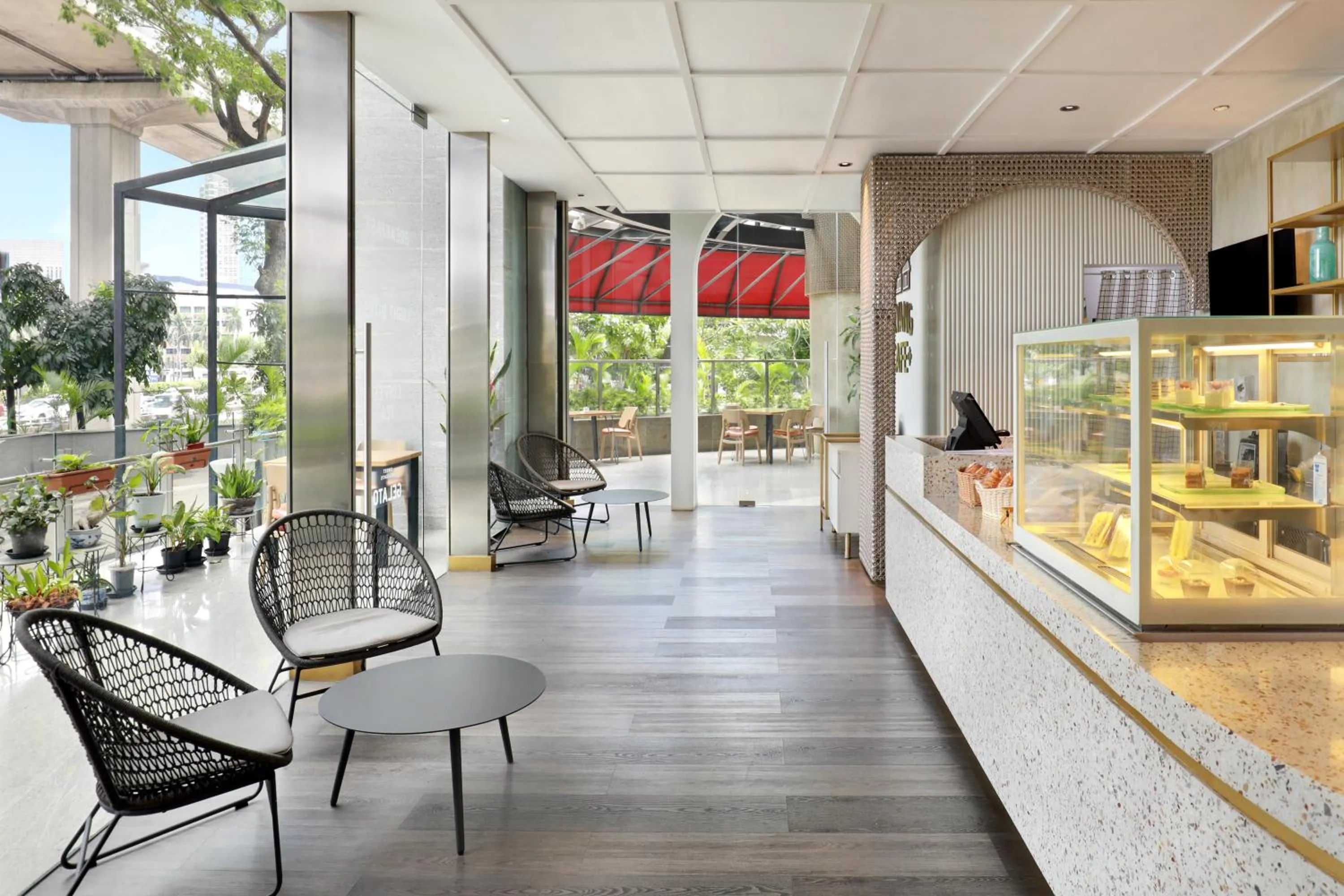 Restaurant/places to eat in Mercure Jakarta Gatot Subroto