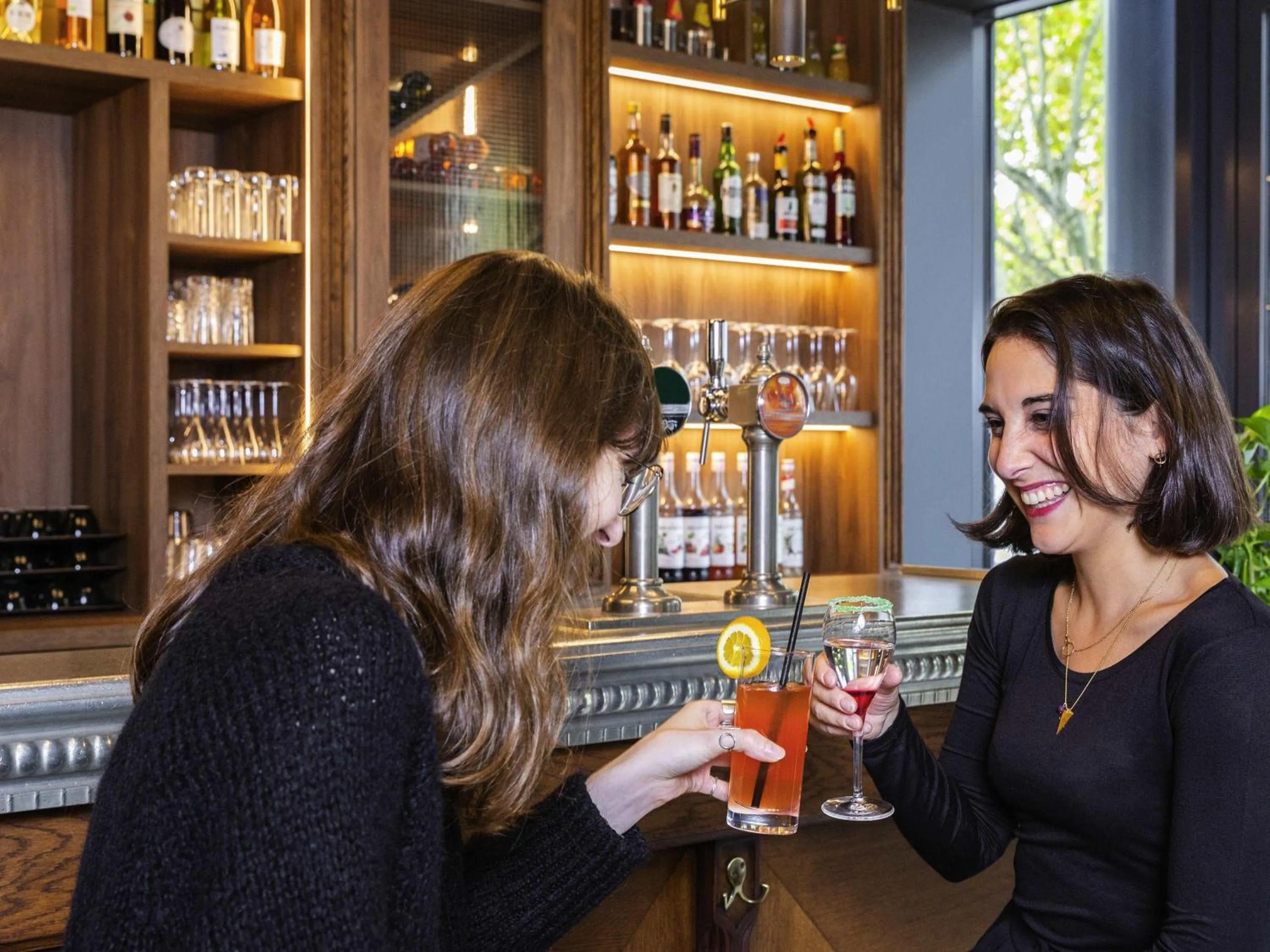 Lounge or bar in ibis Styles Puteaux Paris La Defense