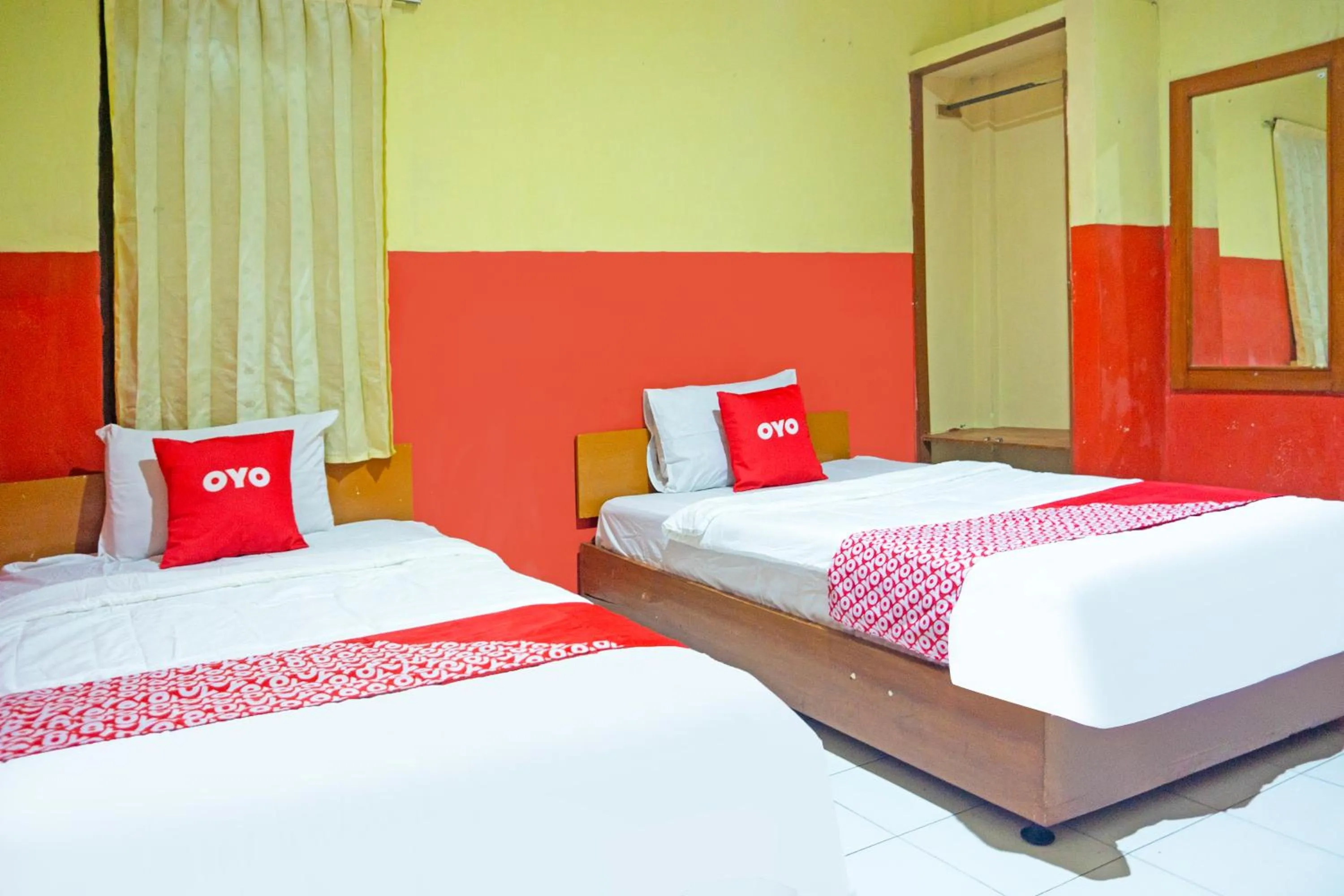 Photo of the whole room, Bed in Hotel O Bandar Lampung Near Teropong Kota Bukit Cindy Formerly Divka Residence