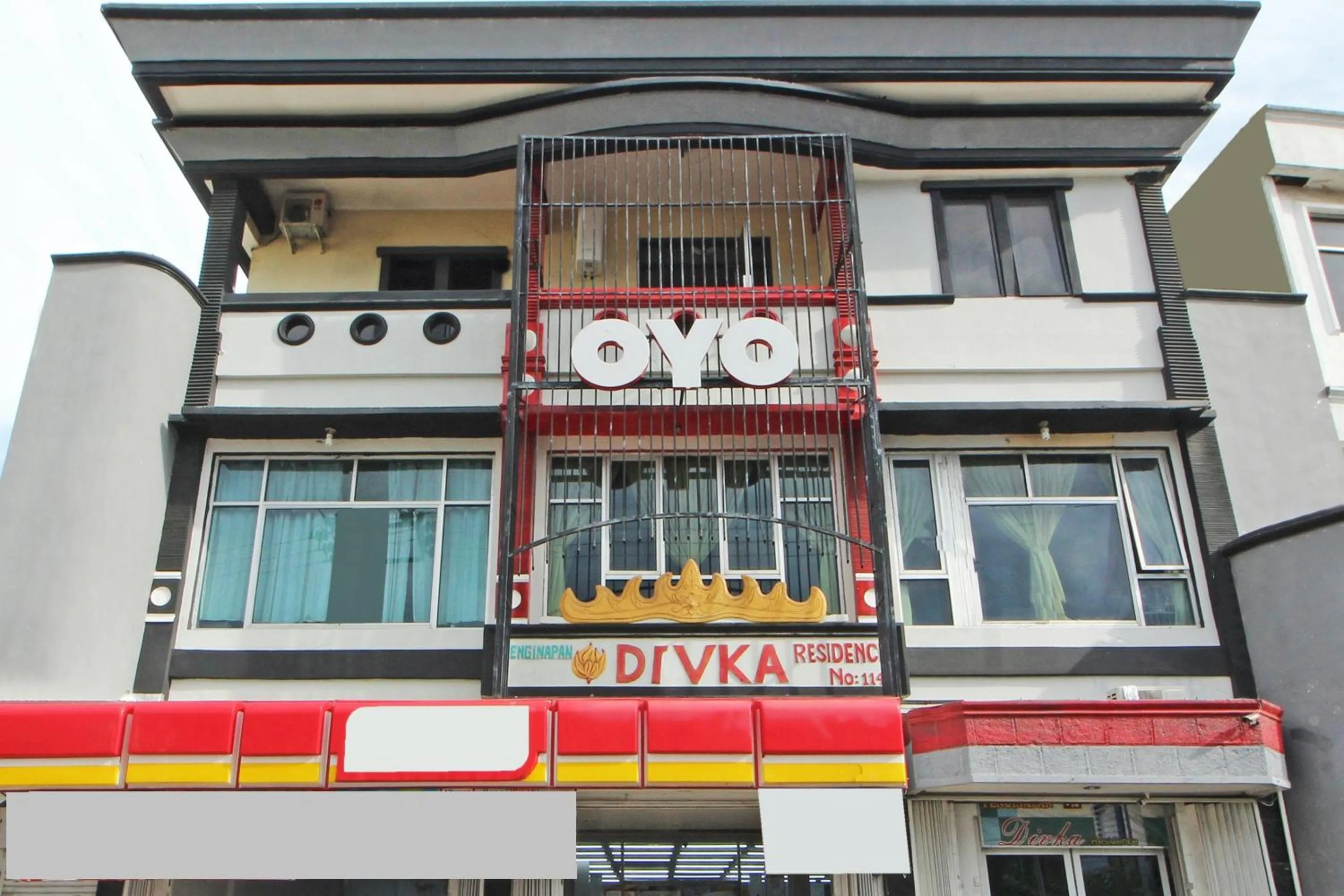 Facade/entrance in Hotel O Bandar Lampung Near Teropong Kota Bukit Cindy Formerly Divka Residence