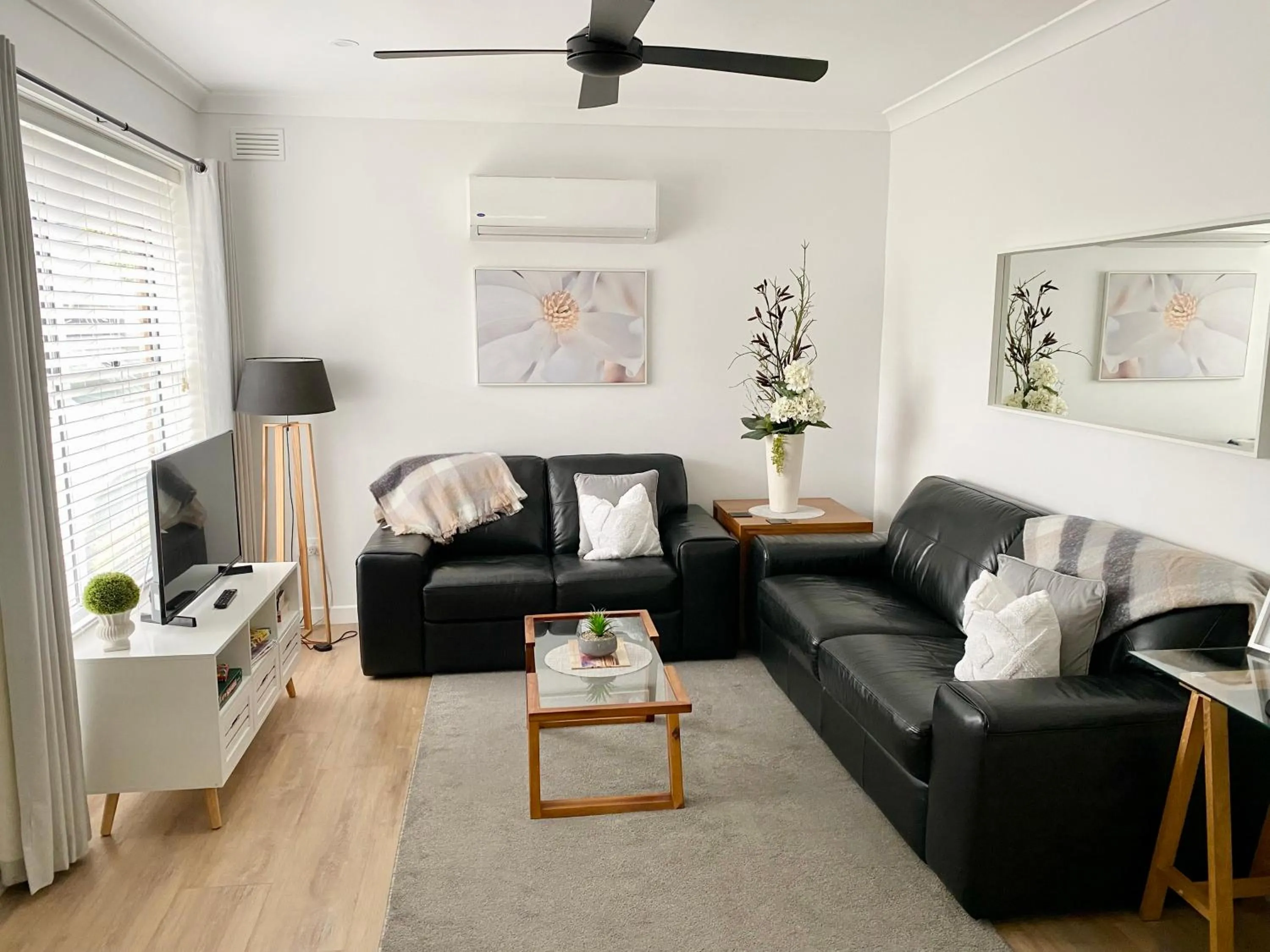 Living room in Annie's Apartment