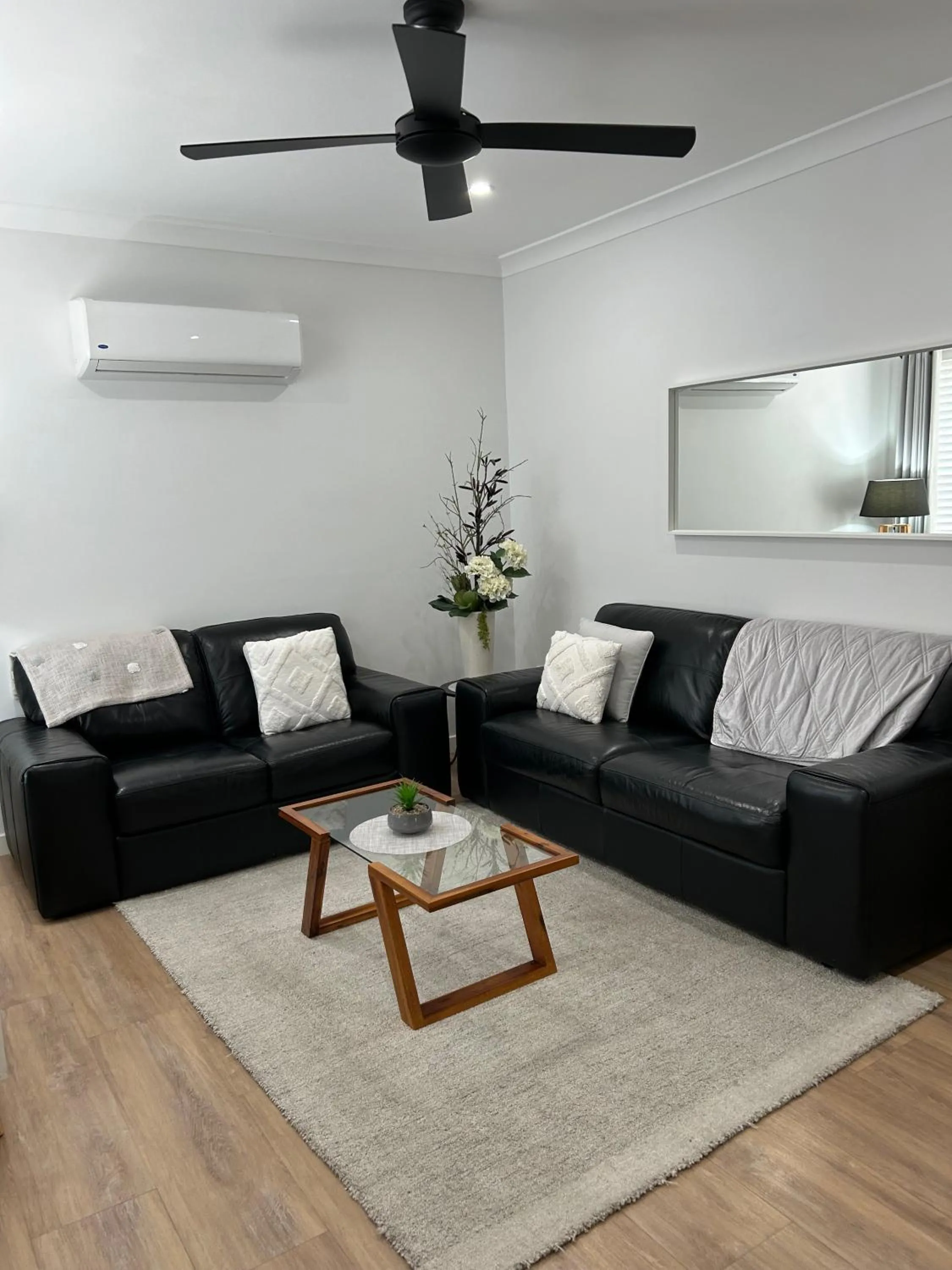 Living room in Annie's Apartment