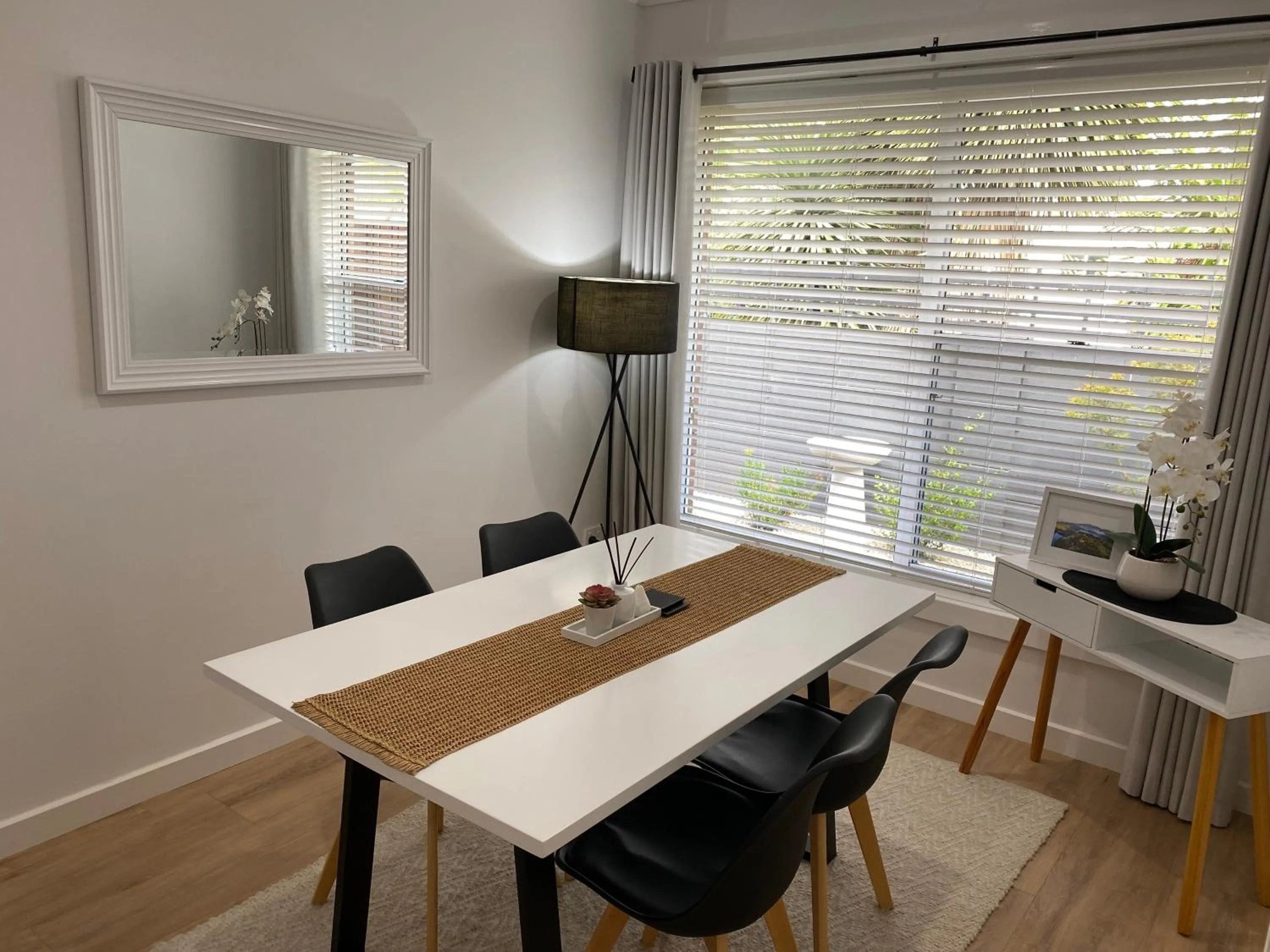 Dining area in Annie's Apartment