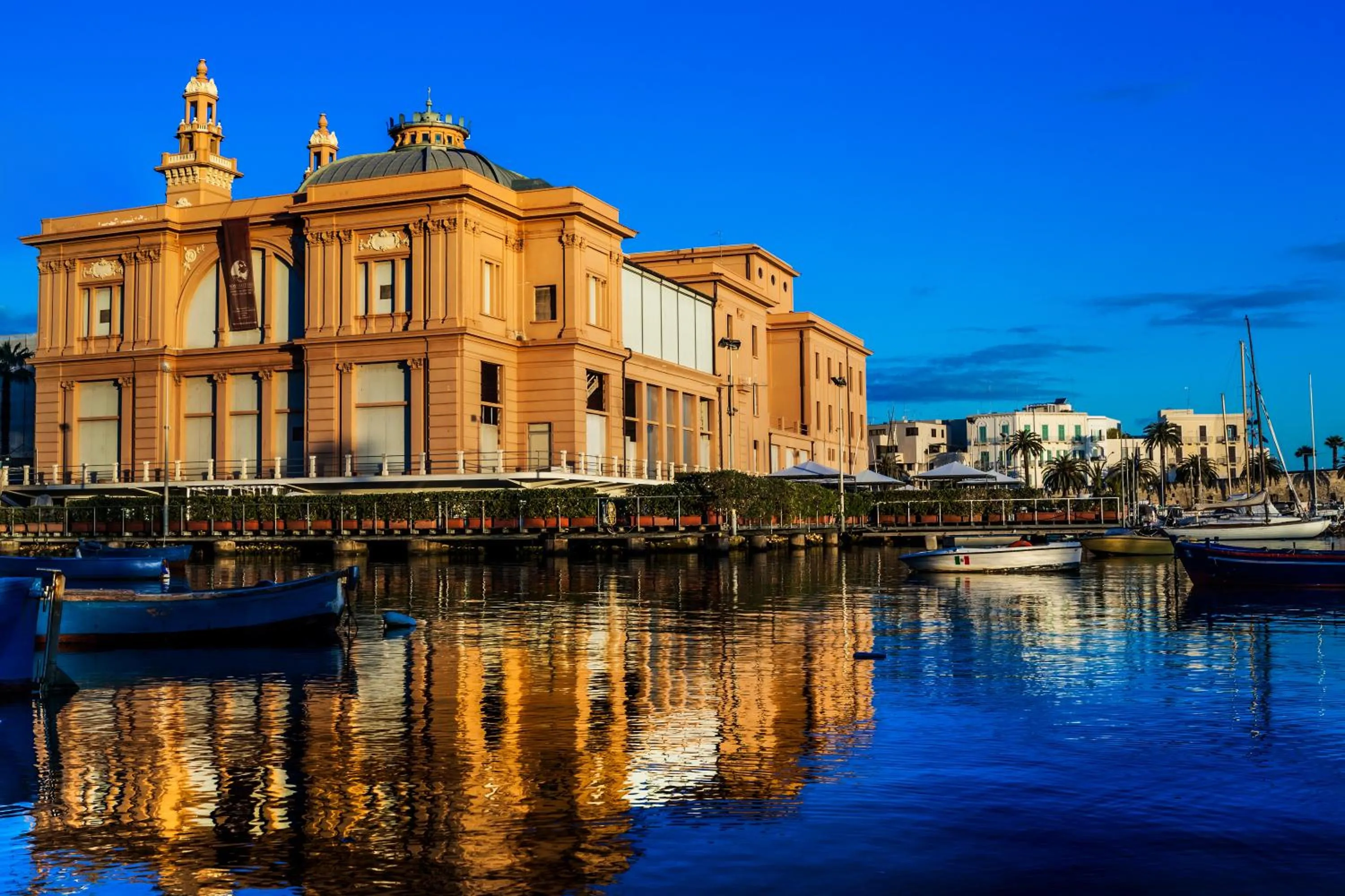 Nearby landmark in TRAVEL STATION Bedandbreakfast