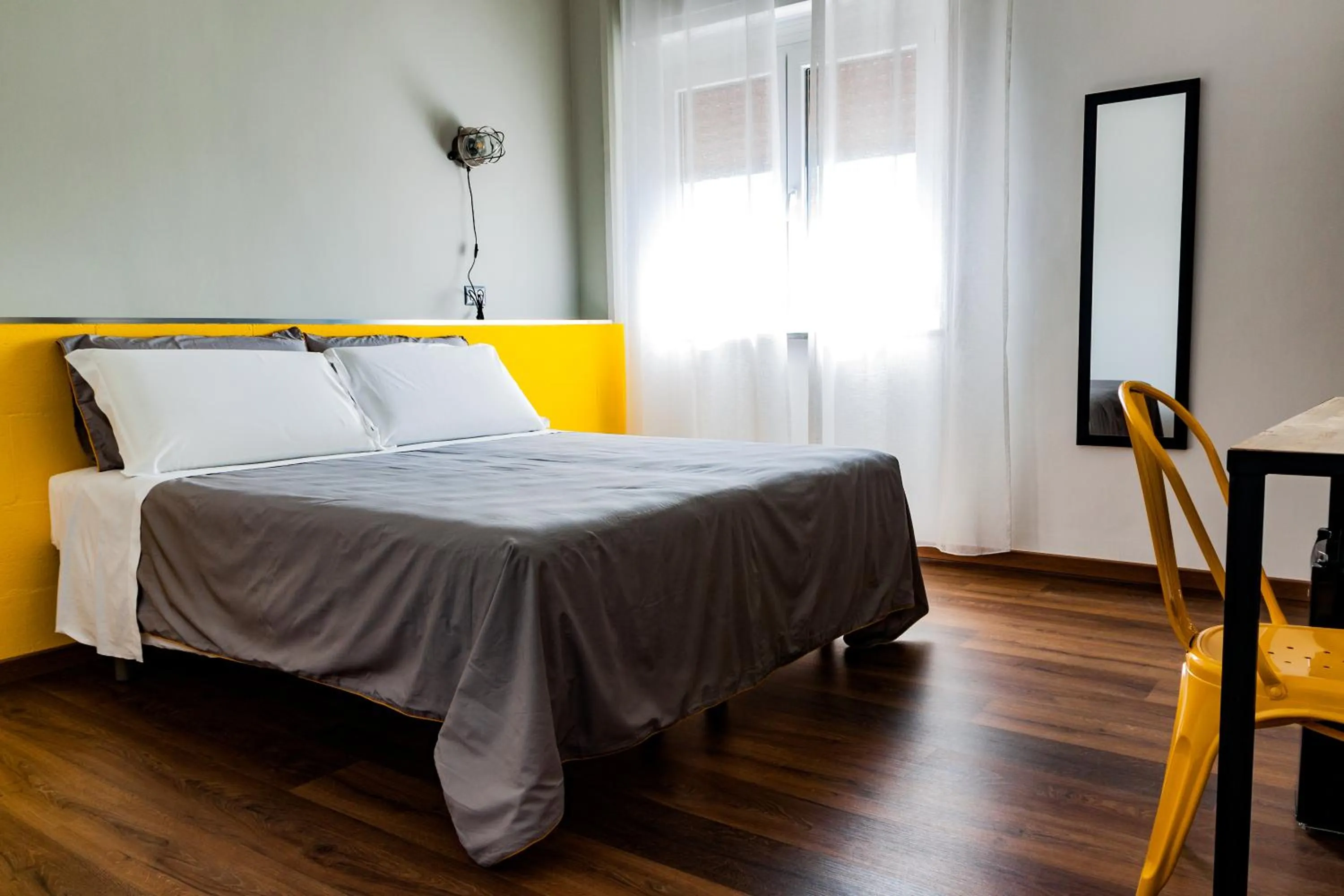 Photo of the whole room, Bed in TRAVEL STATION Bedandbreakfast