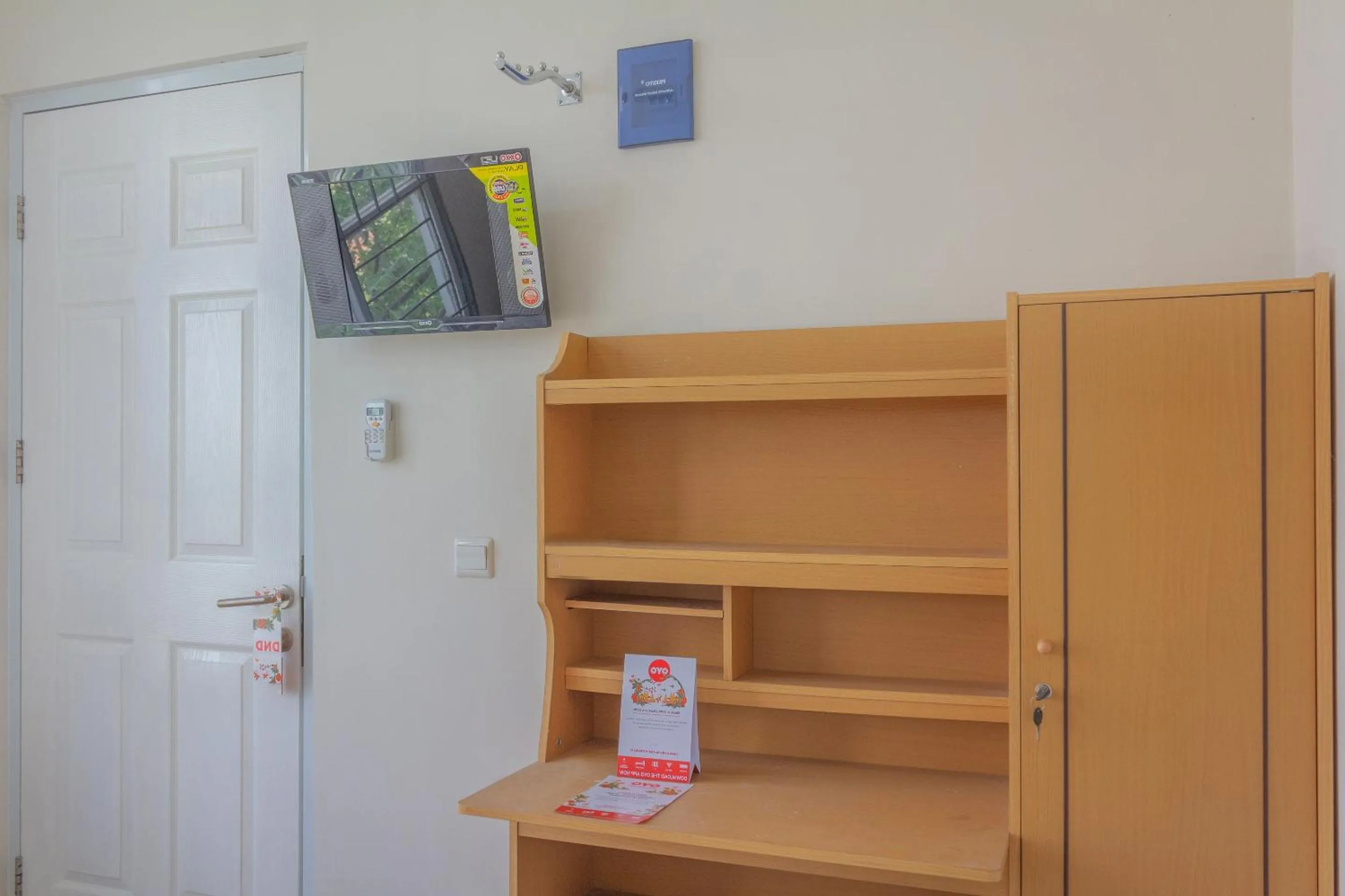 Bedroom in Hotel O 77 Guesthouse