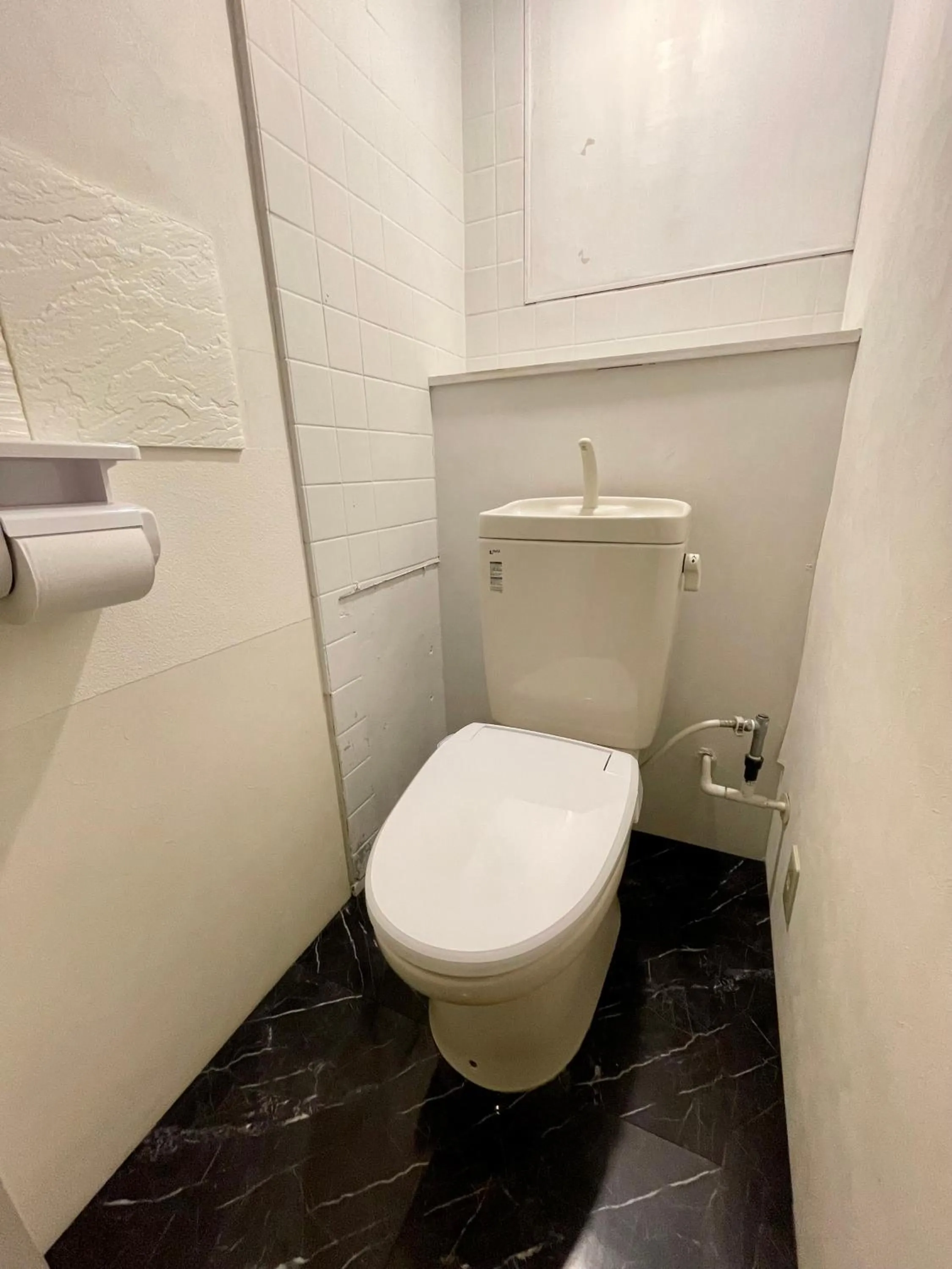 Toilet in Nomad Hostel East