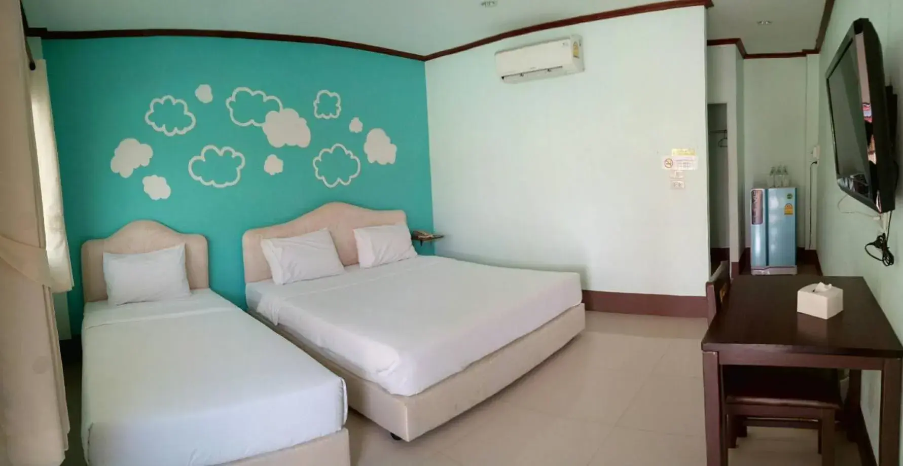 Bed in A Nice Resort Bed in A Nice Resort