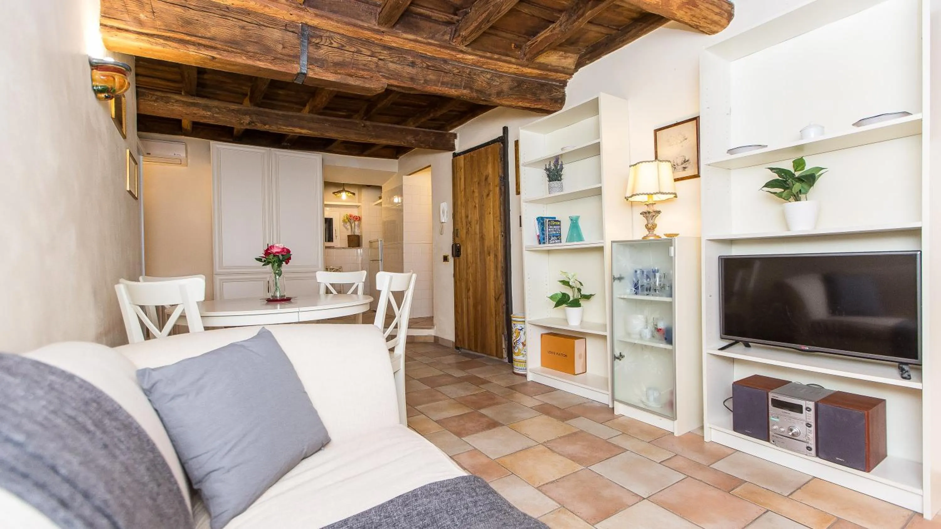 Rental in Rome Falegnami