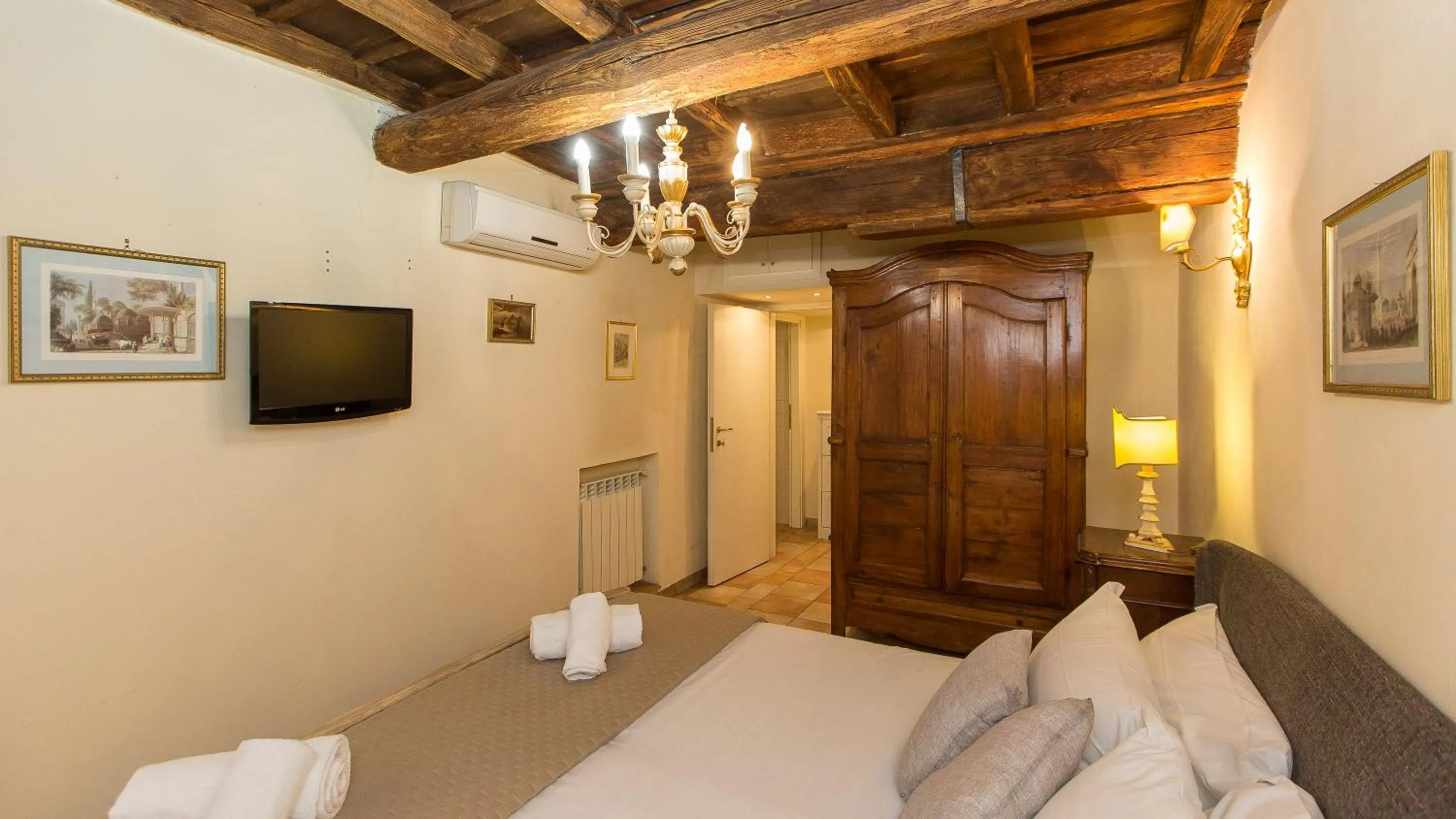 Rental in Rome Falegnami