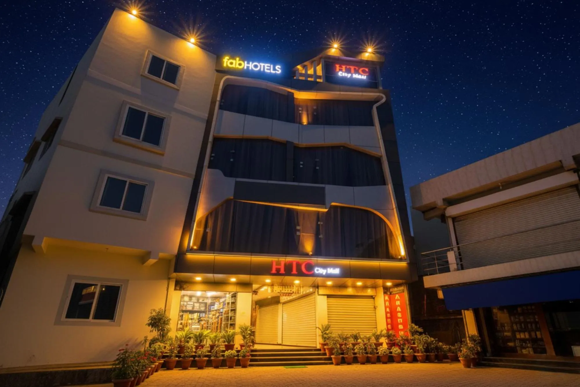 Property building in FabHotel HTC